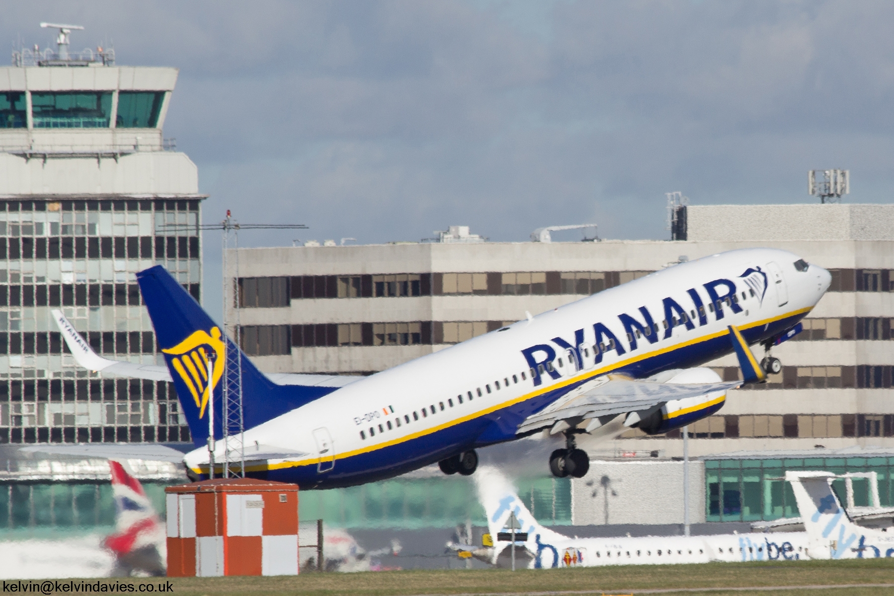 Ryanair 737NG EI-DPO