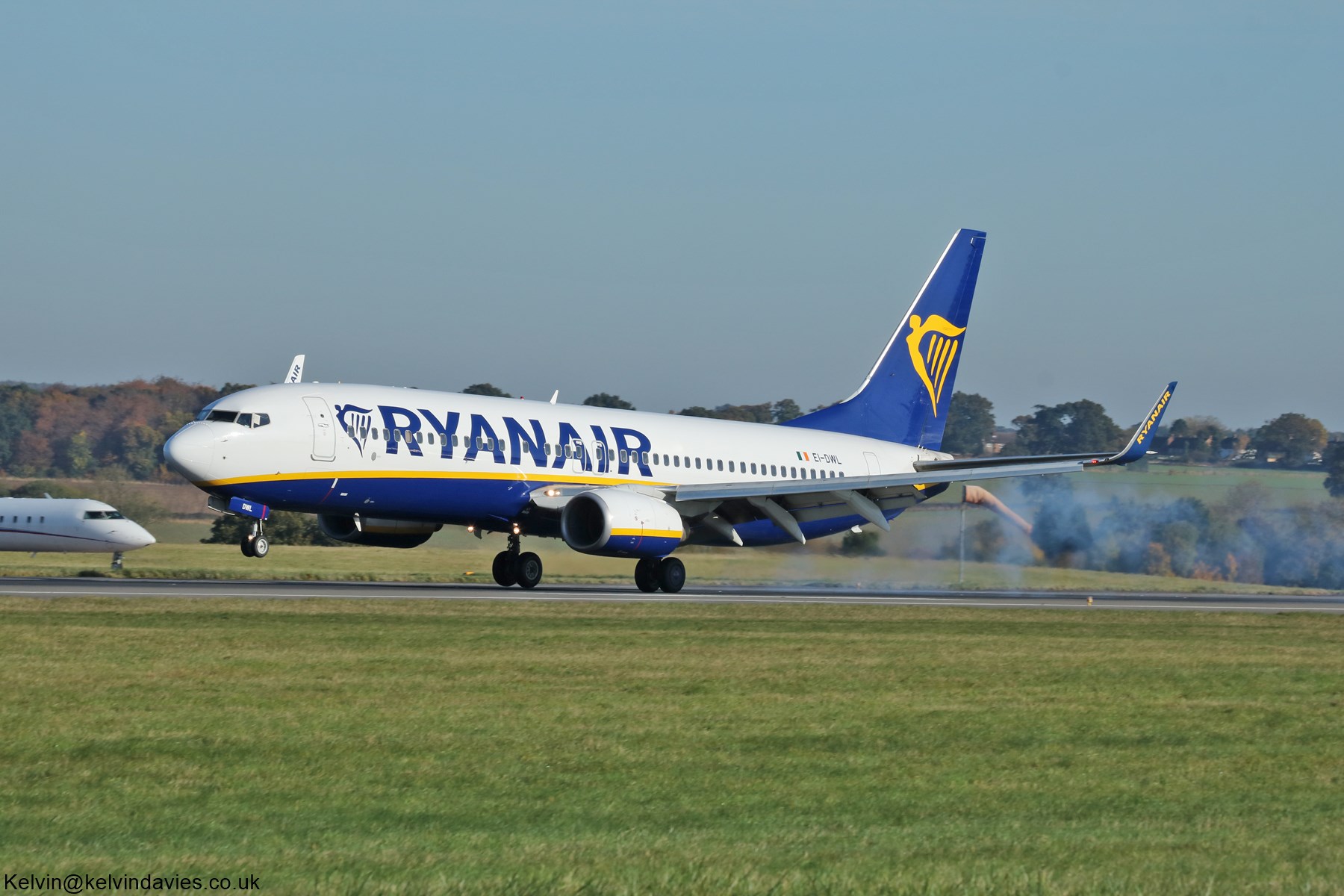 Ryanair UK 737NG EI-DWL