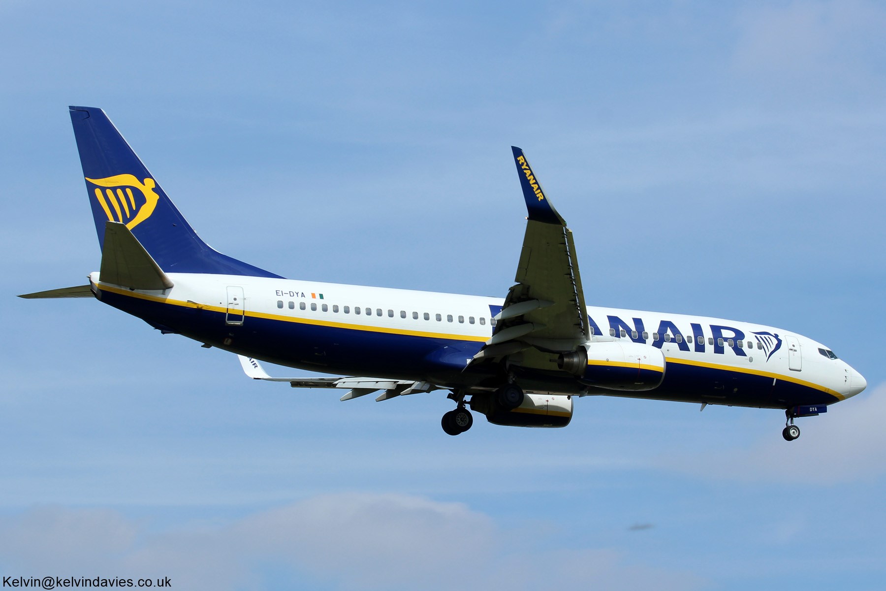 Ryanair 737 EI-DYA