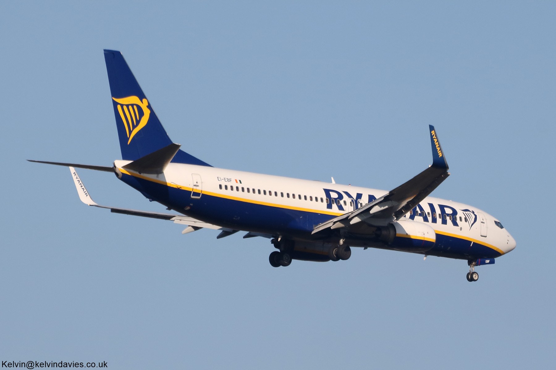 Ryanair 737 EI-EBF