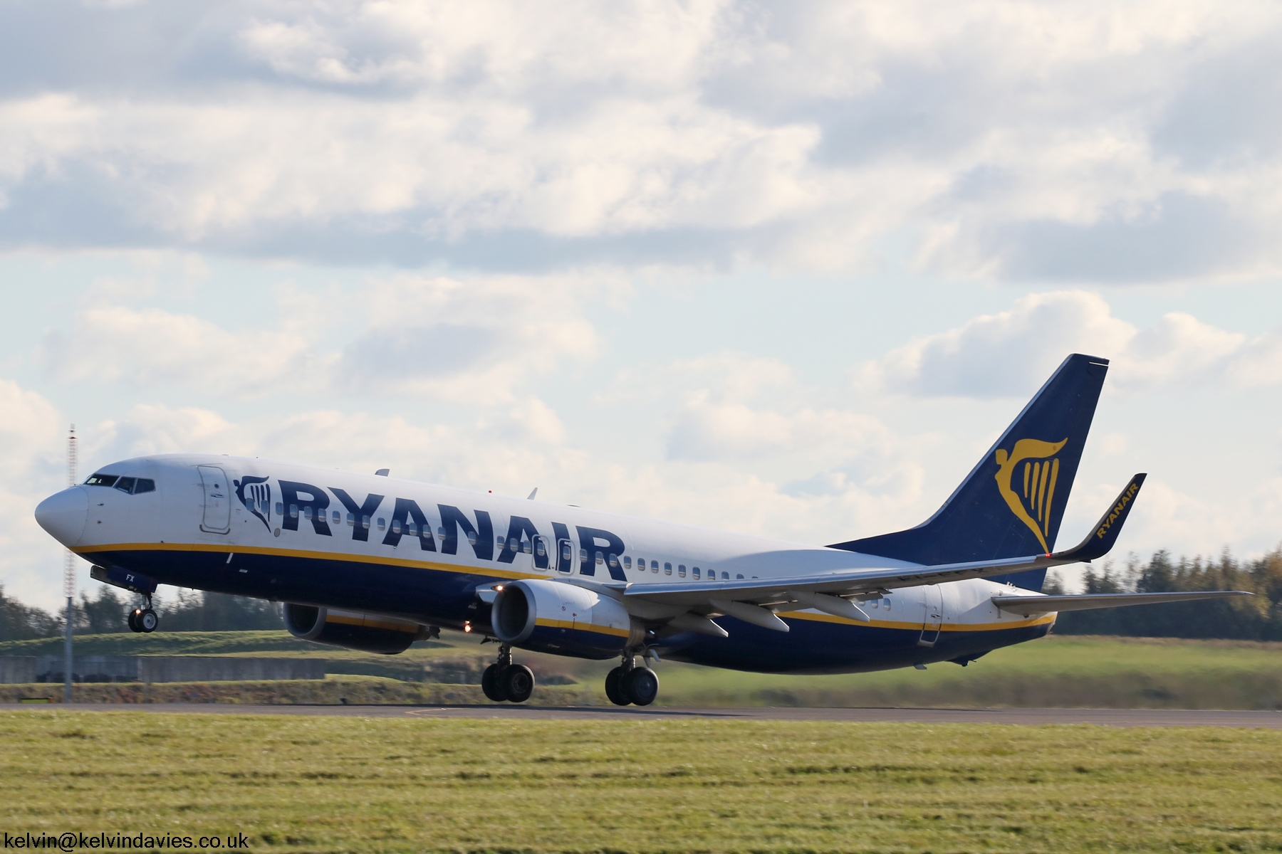 Ryanair 737NG EI-EFX