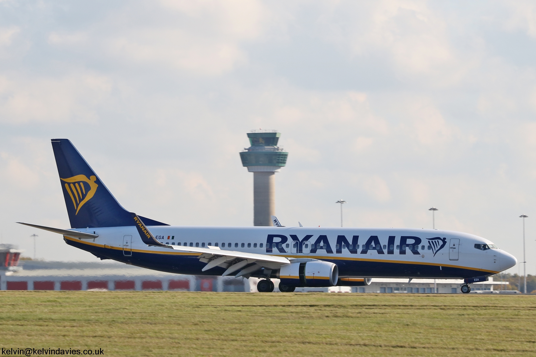 Ryanair 737NG EI-EGA