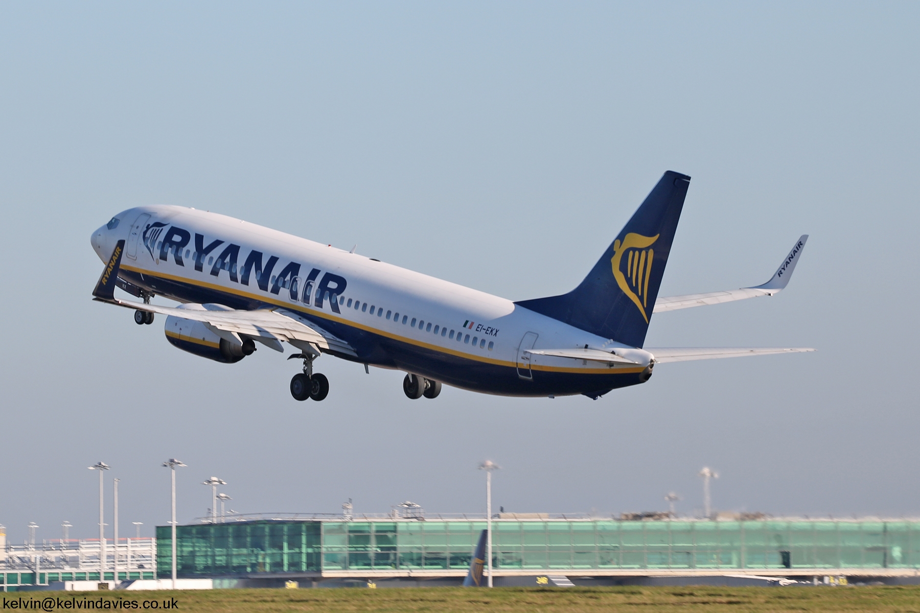 Ryanair 737NG EI-EKX