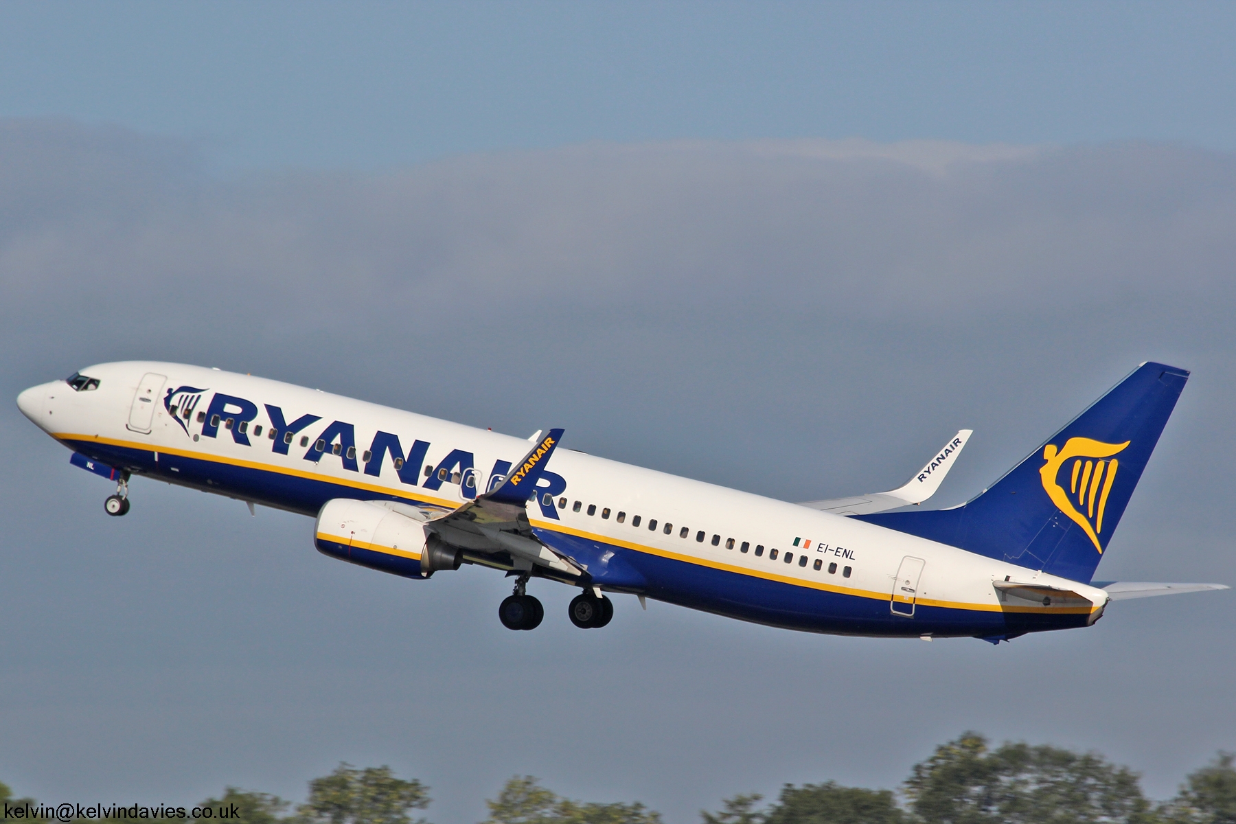Ryanair 737-800 EI-ENL