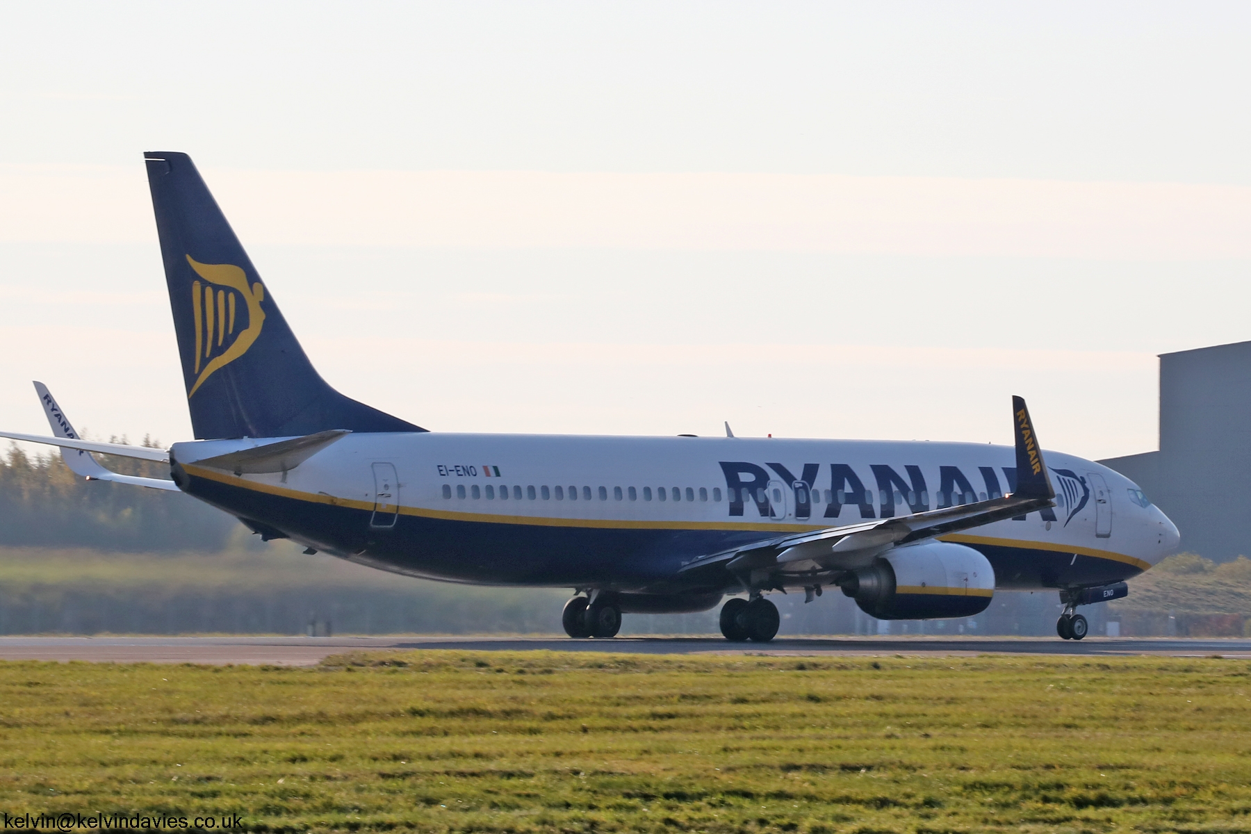 Ryanair 737NG EI-ENO
