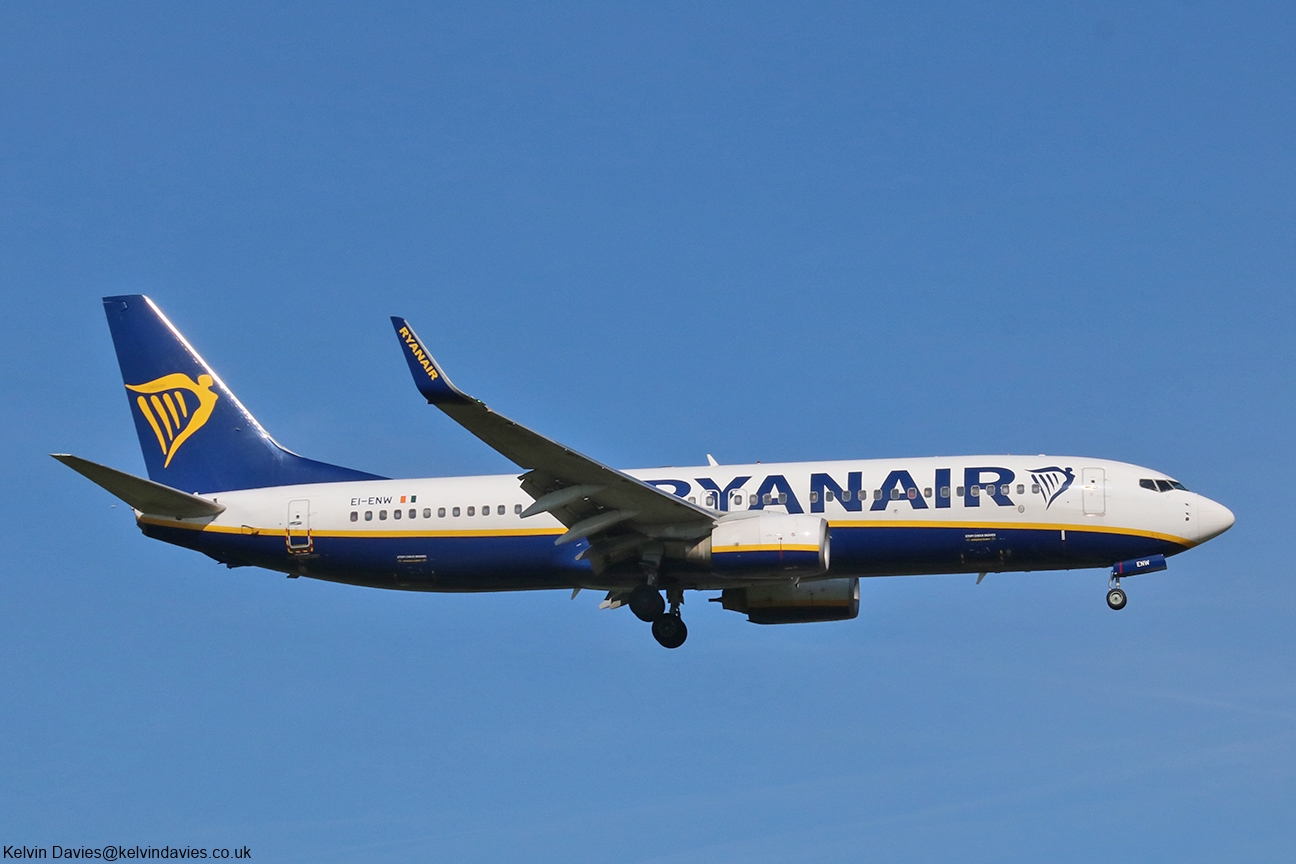 Ryanair 737NG EI-ENW