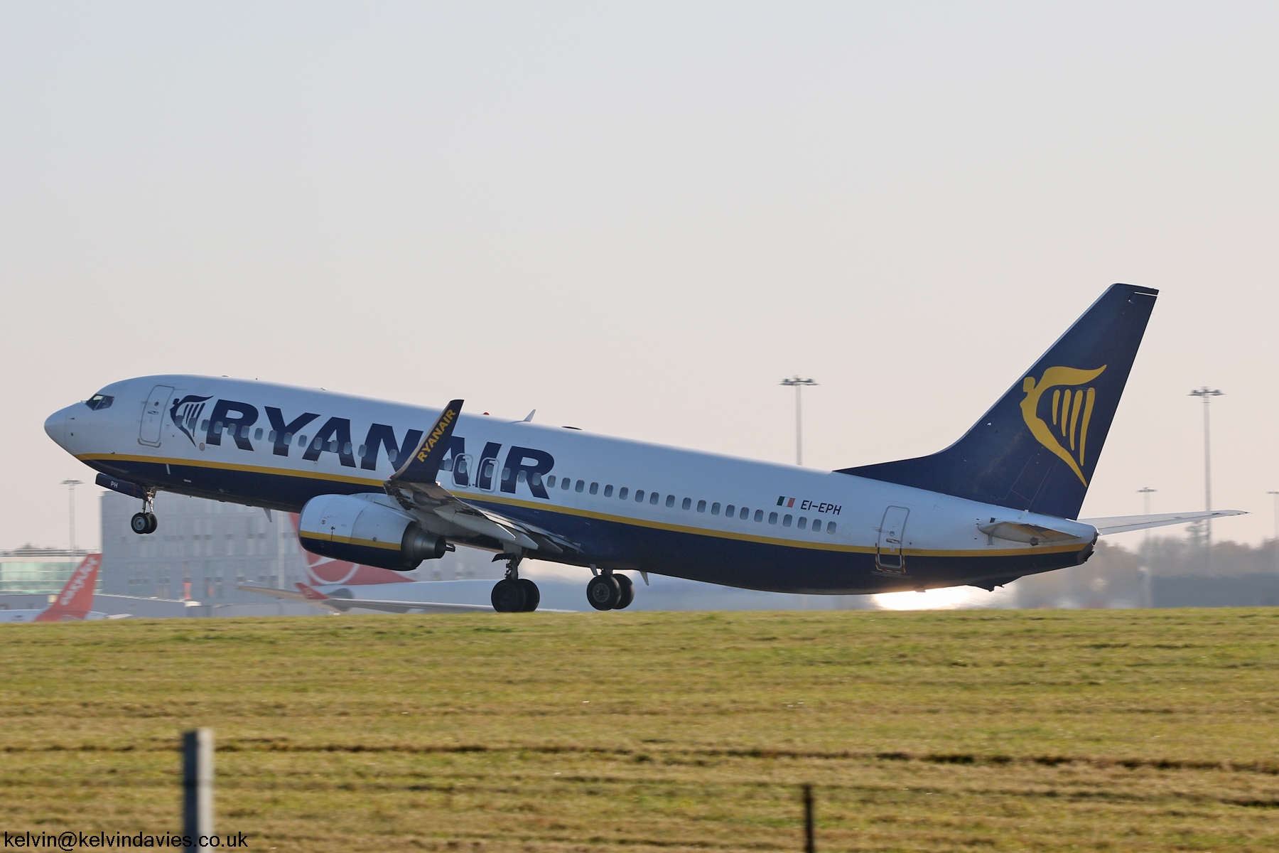 Ryanair 737NG EI-EPH