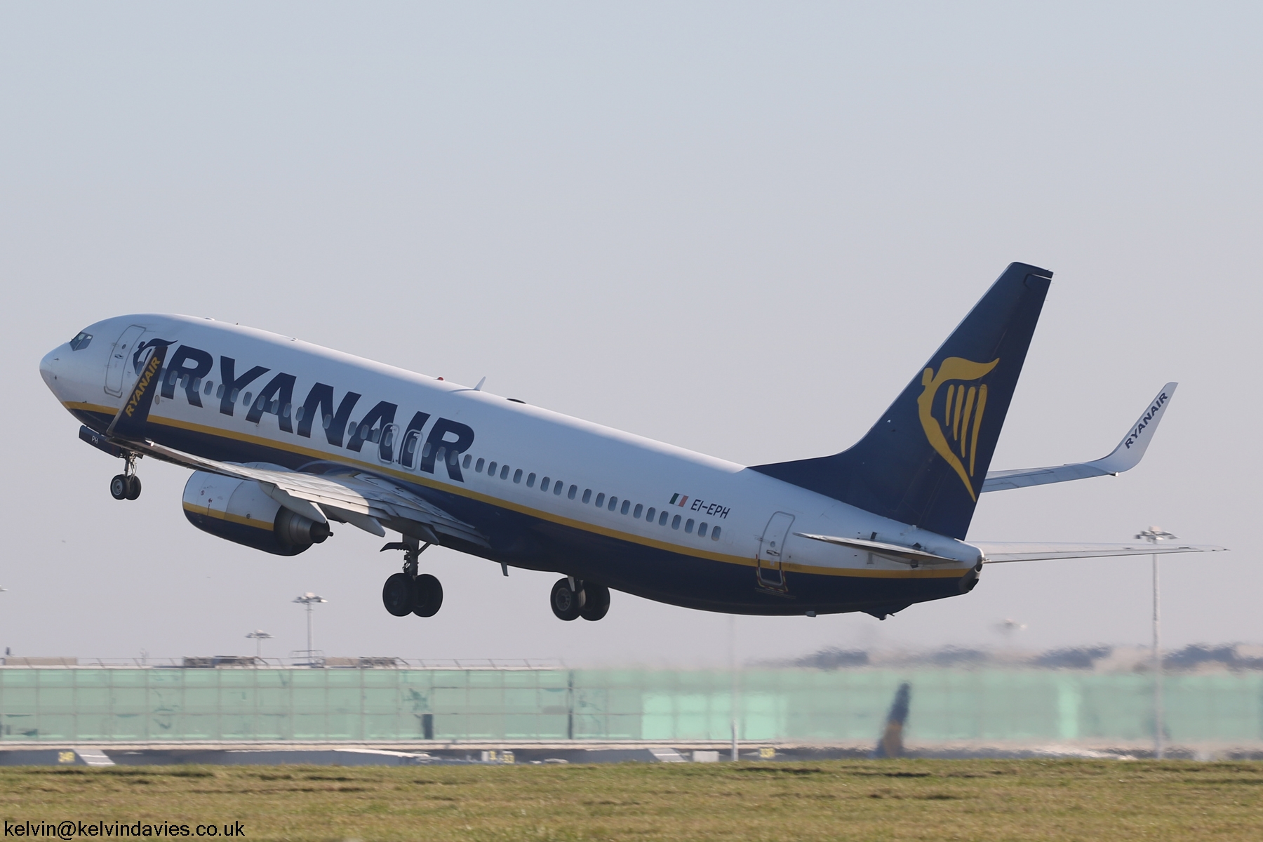 Ryanair 737NG EI-EPH
