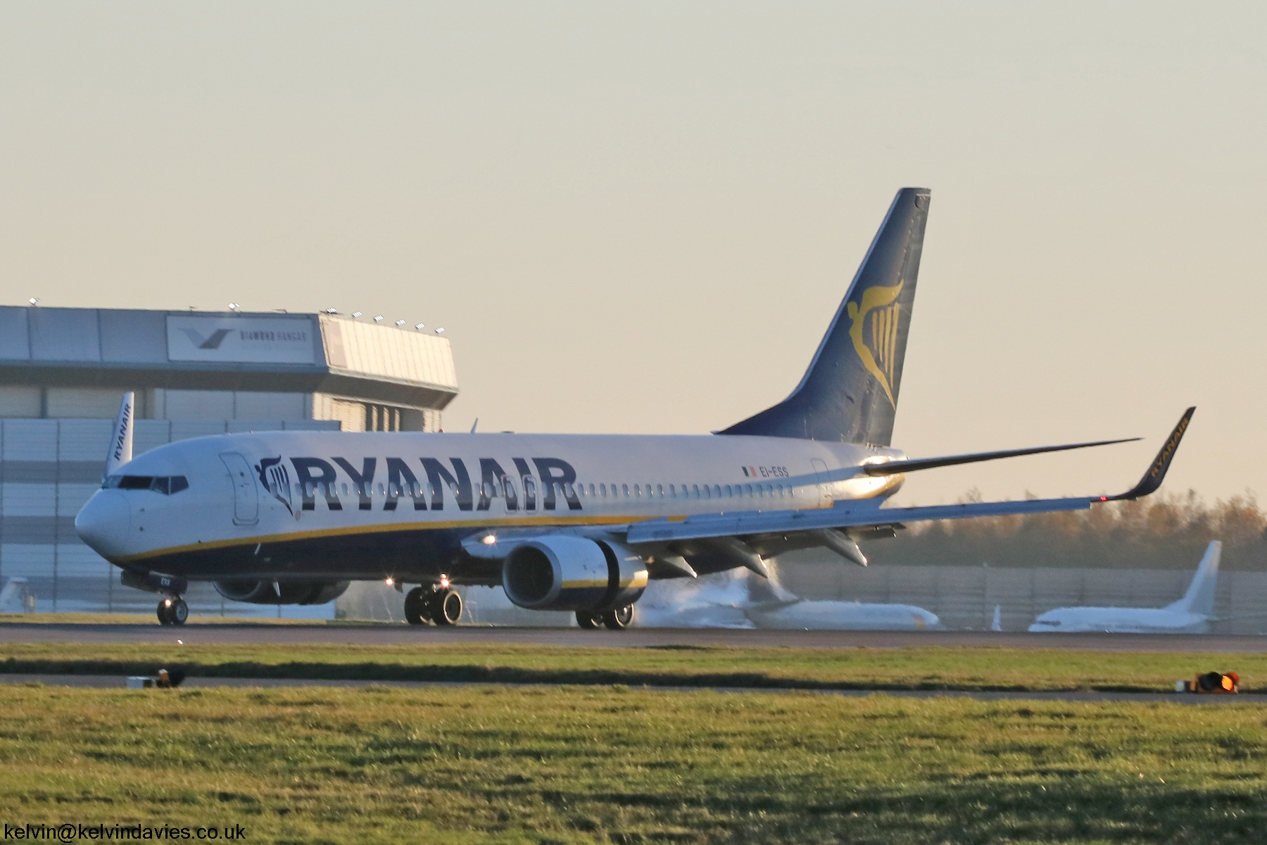 Ryanair 737NG EI-ESS