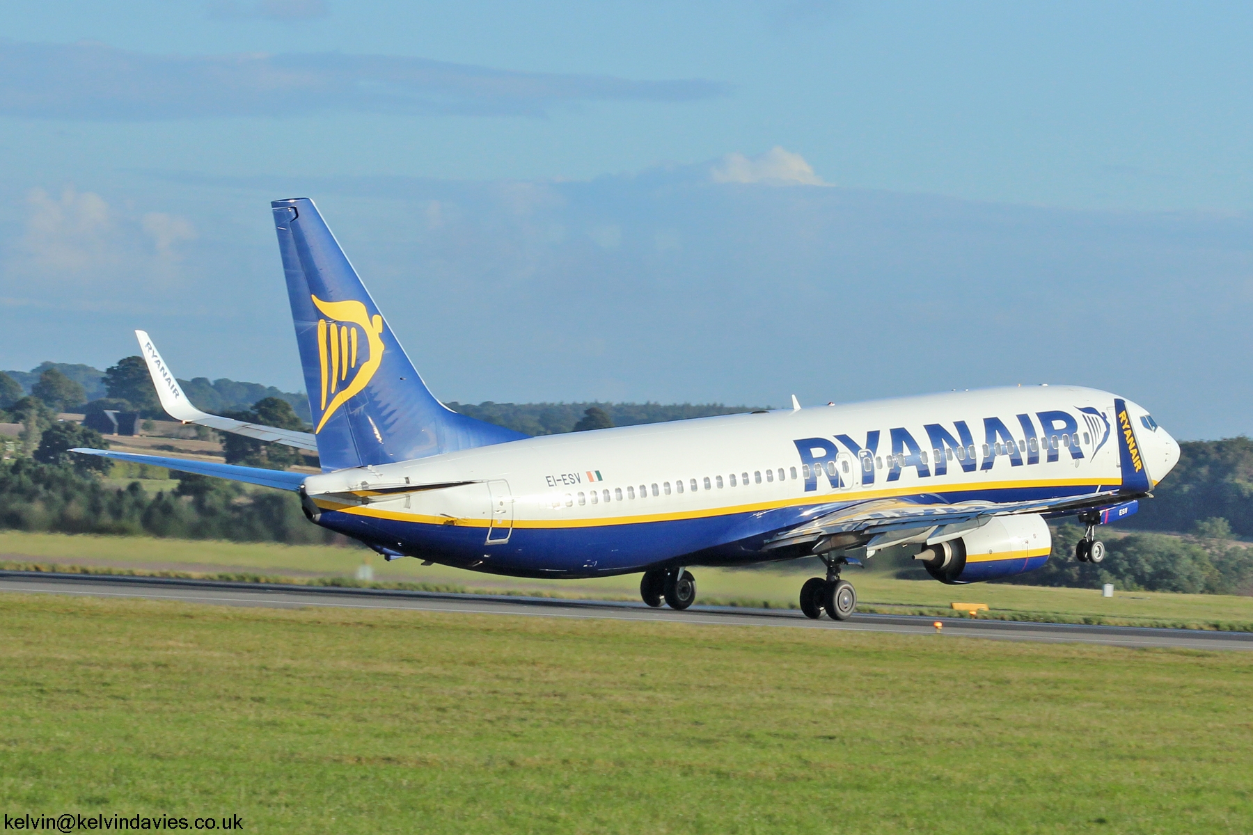 Ryanair 737 EI-ESV