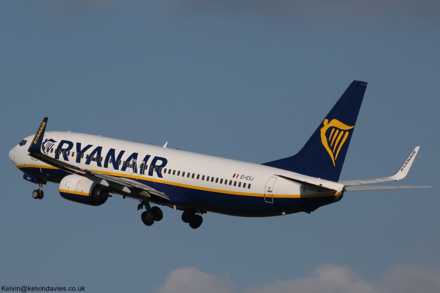 Ryanair 737 EI-EVJ