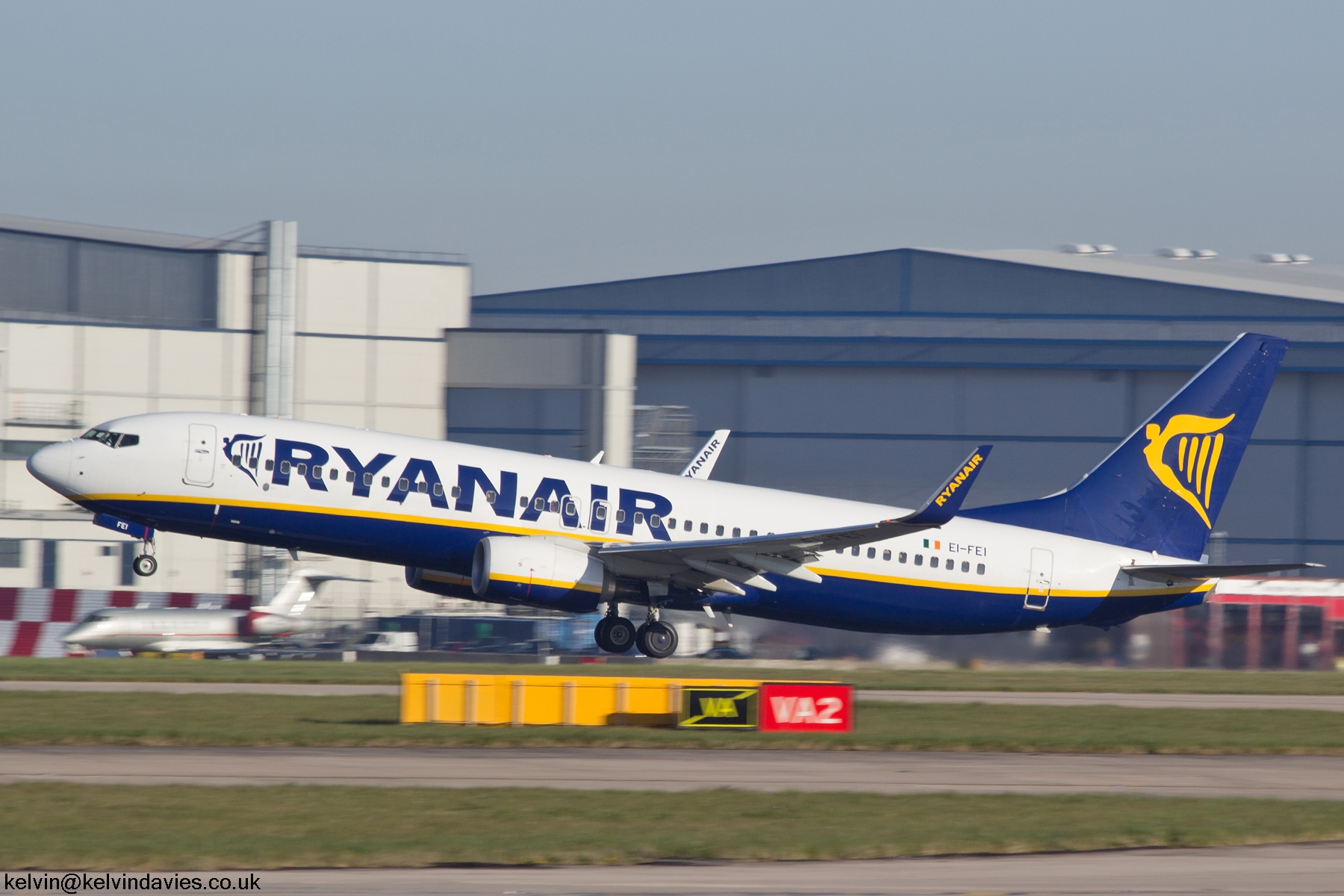 Ryanair 737NG EI-FEI