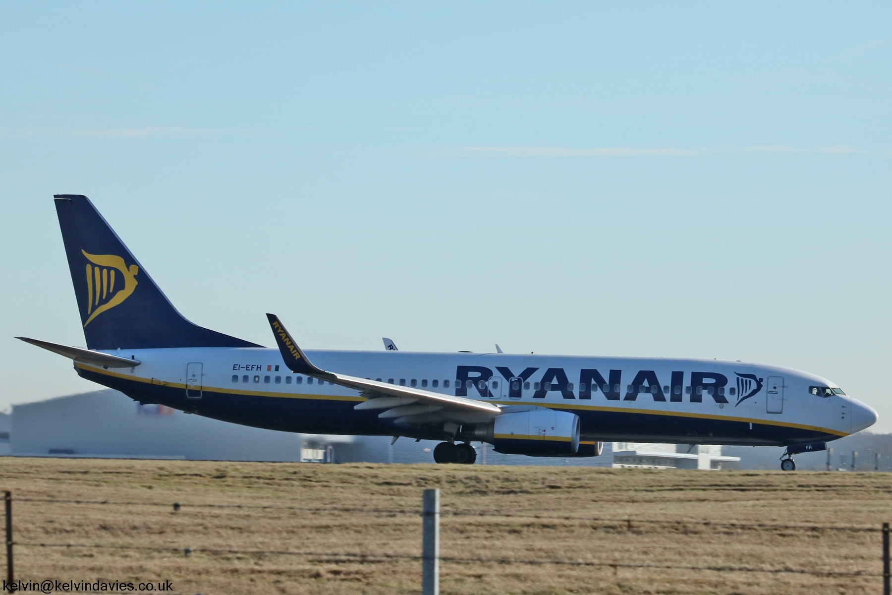 Ryanair 737NG EI-FIH