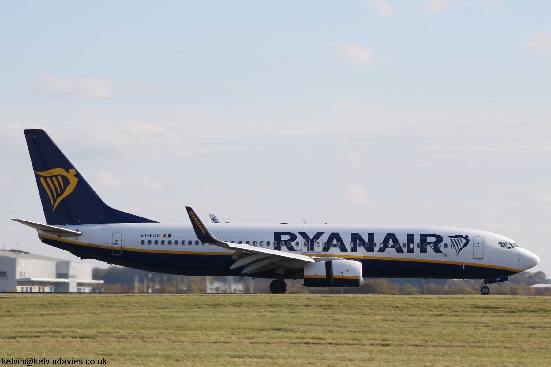 Ryanair 737NG EI-FOG