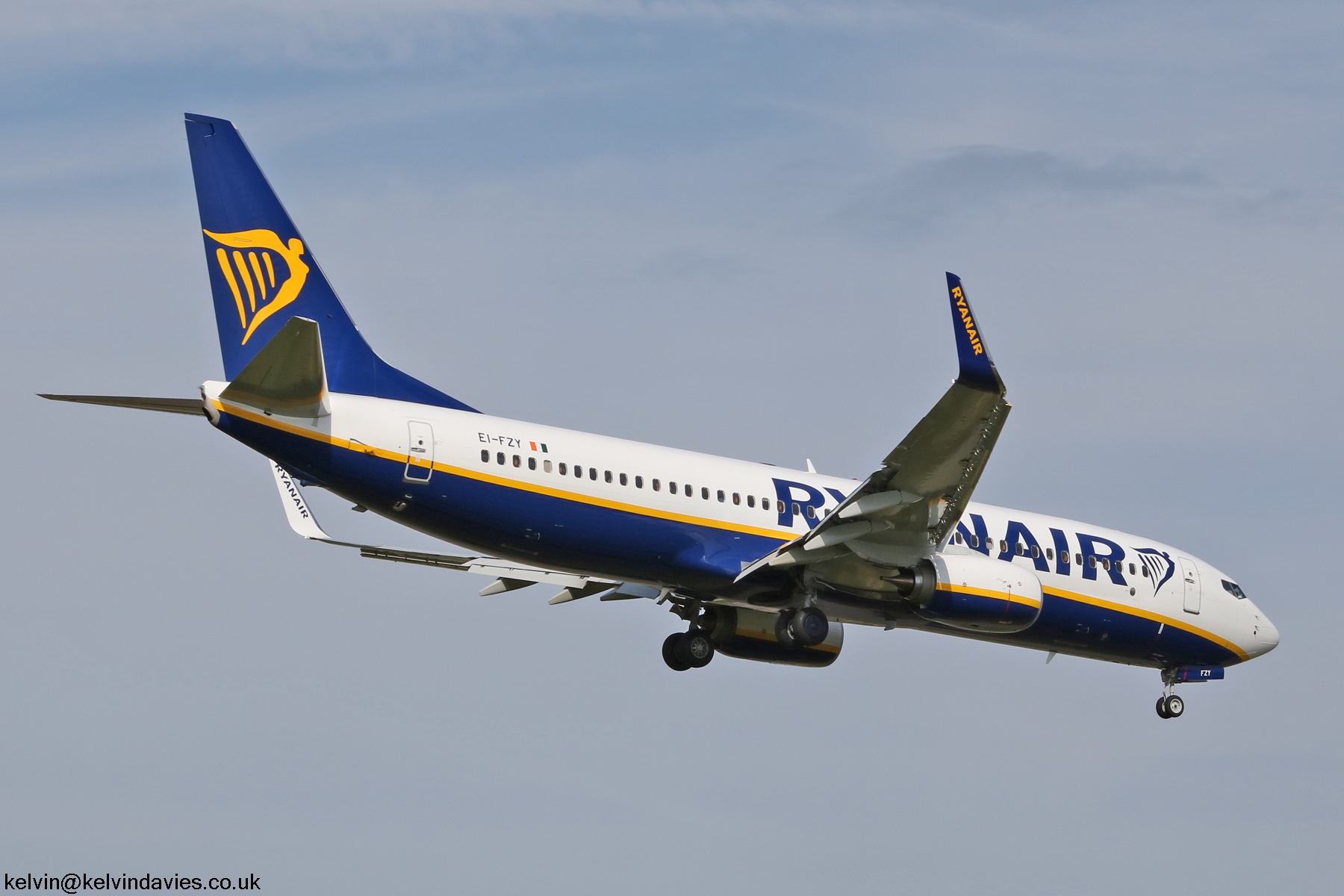 Ryanair 737 EI-FZY