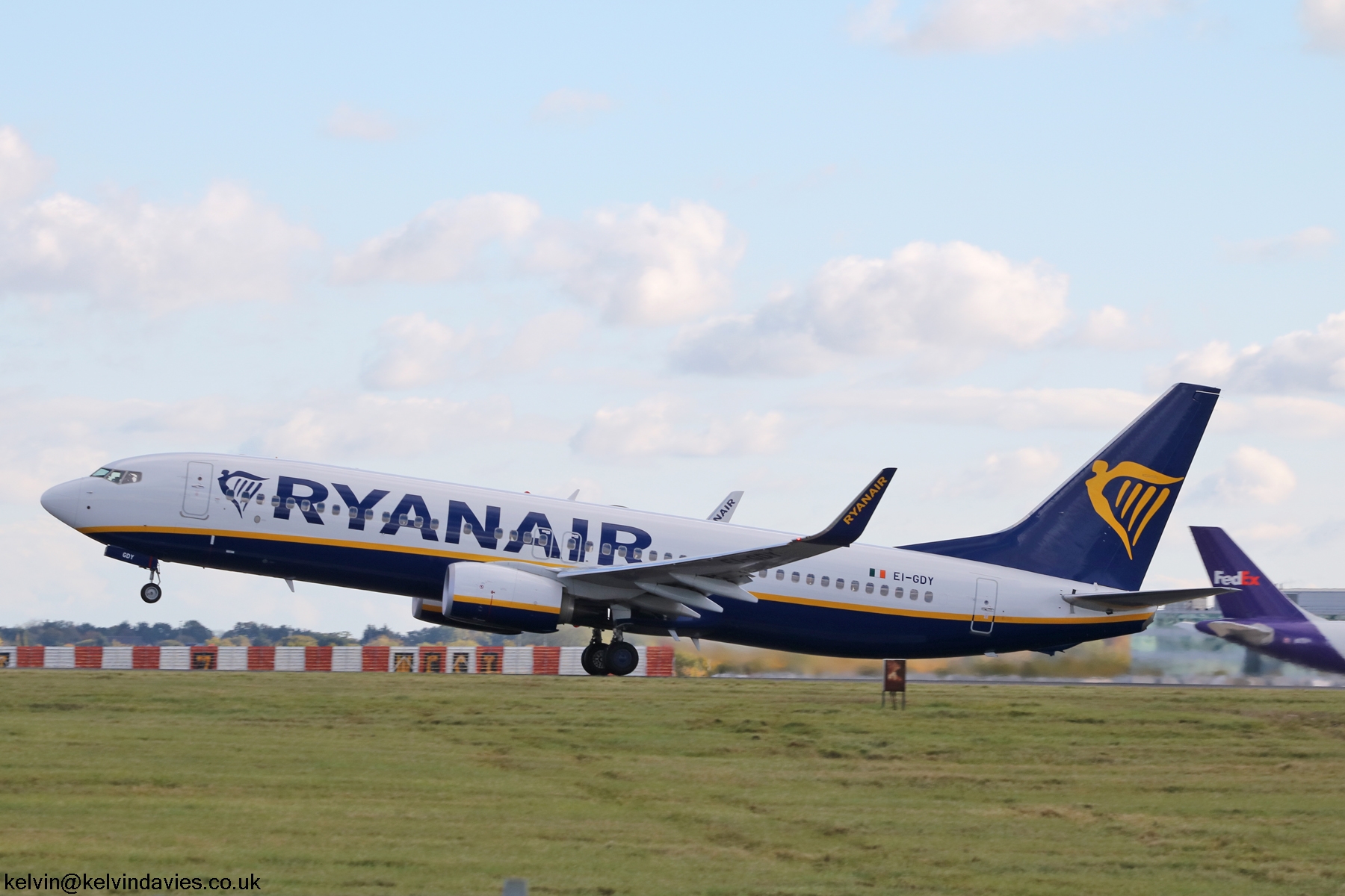 Ryanair 737NG EI-GDY