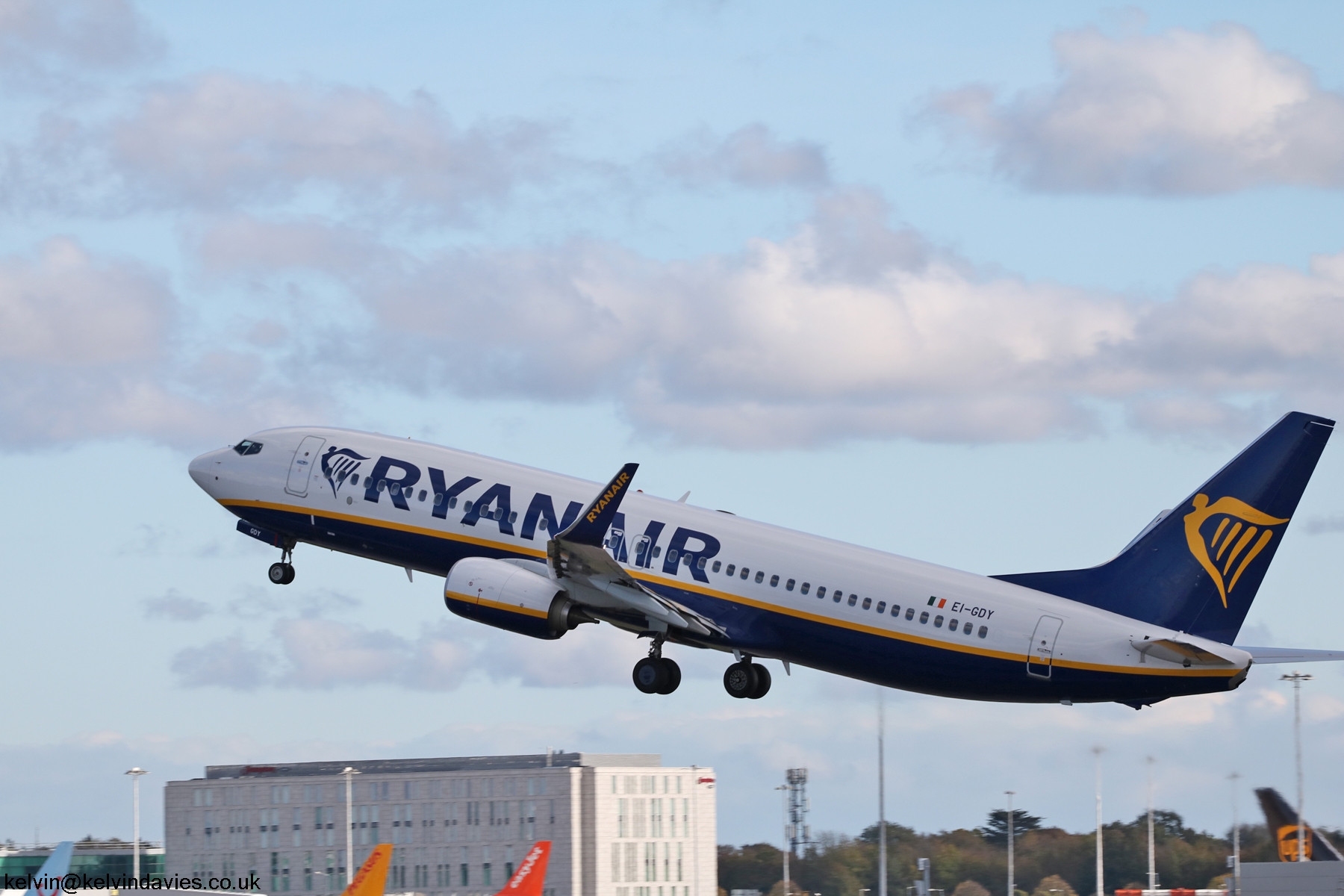 Ryanair 737NG EI-GDY