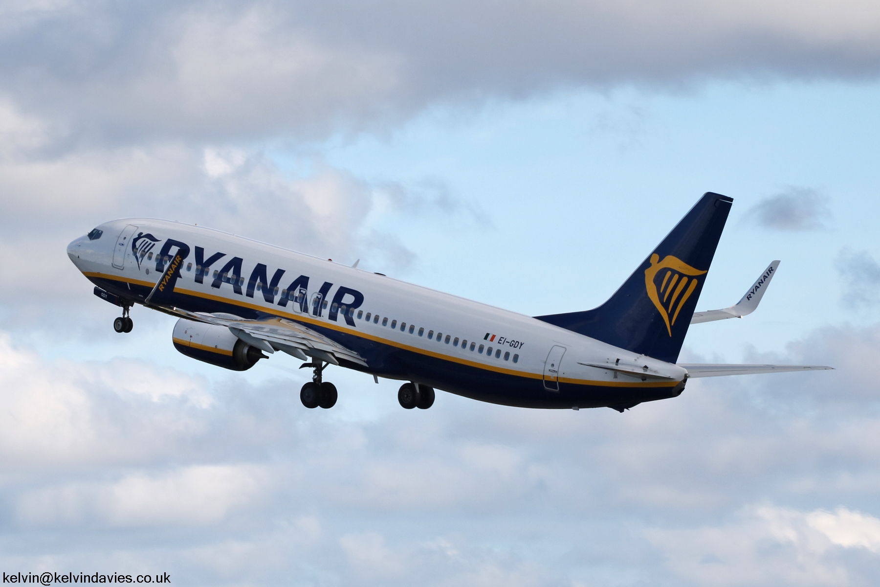 Ryanair 737NG EI-GDY