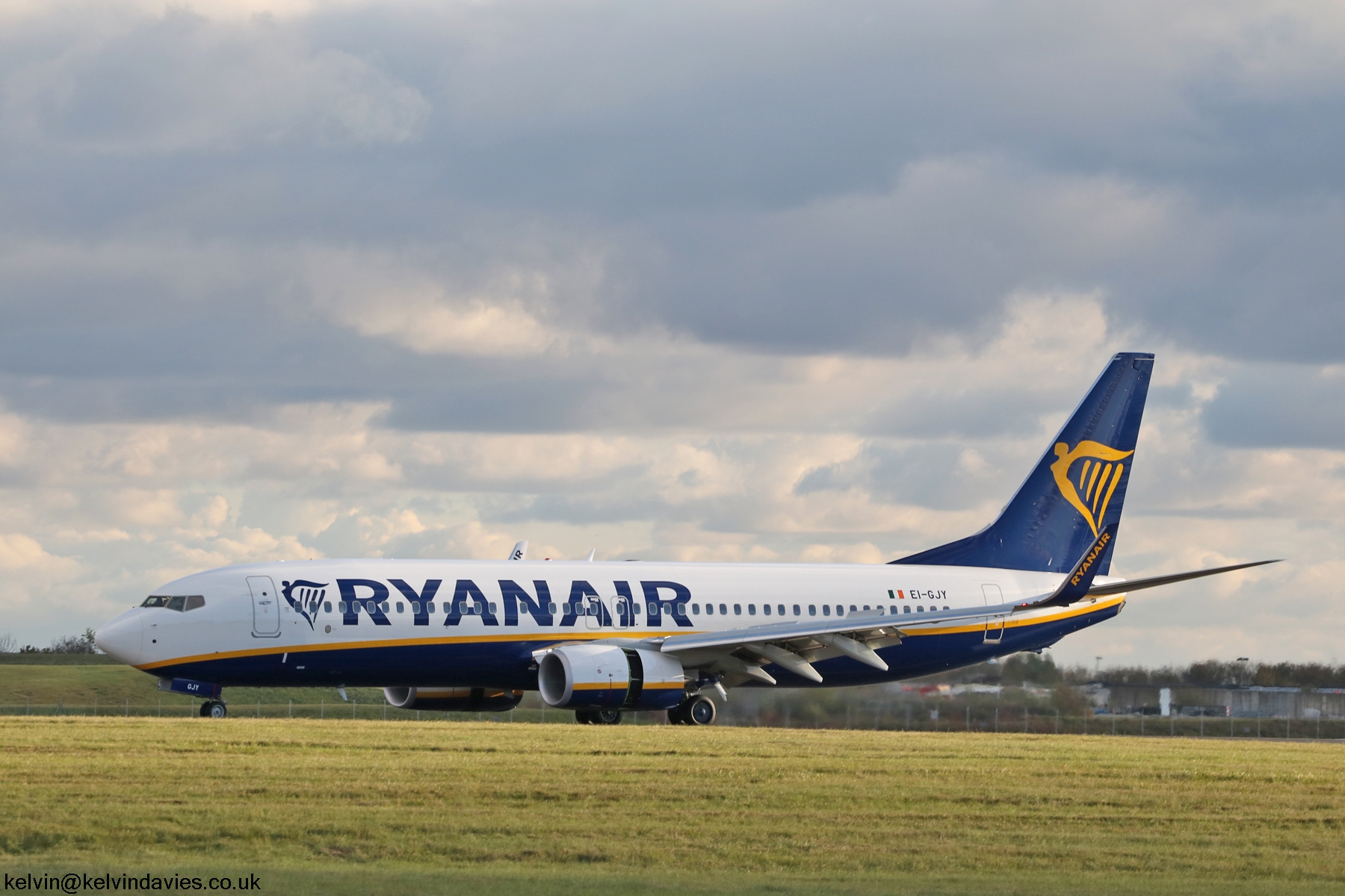 Ryanair 737NG EI-GJY