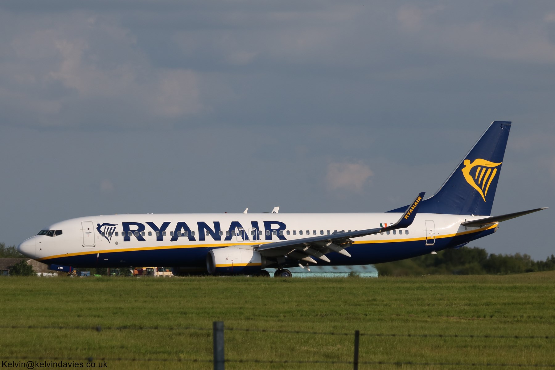 Ryanair 737 EI-GXN