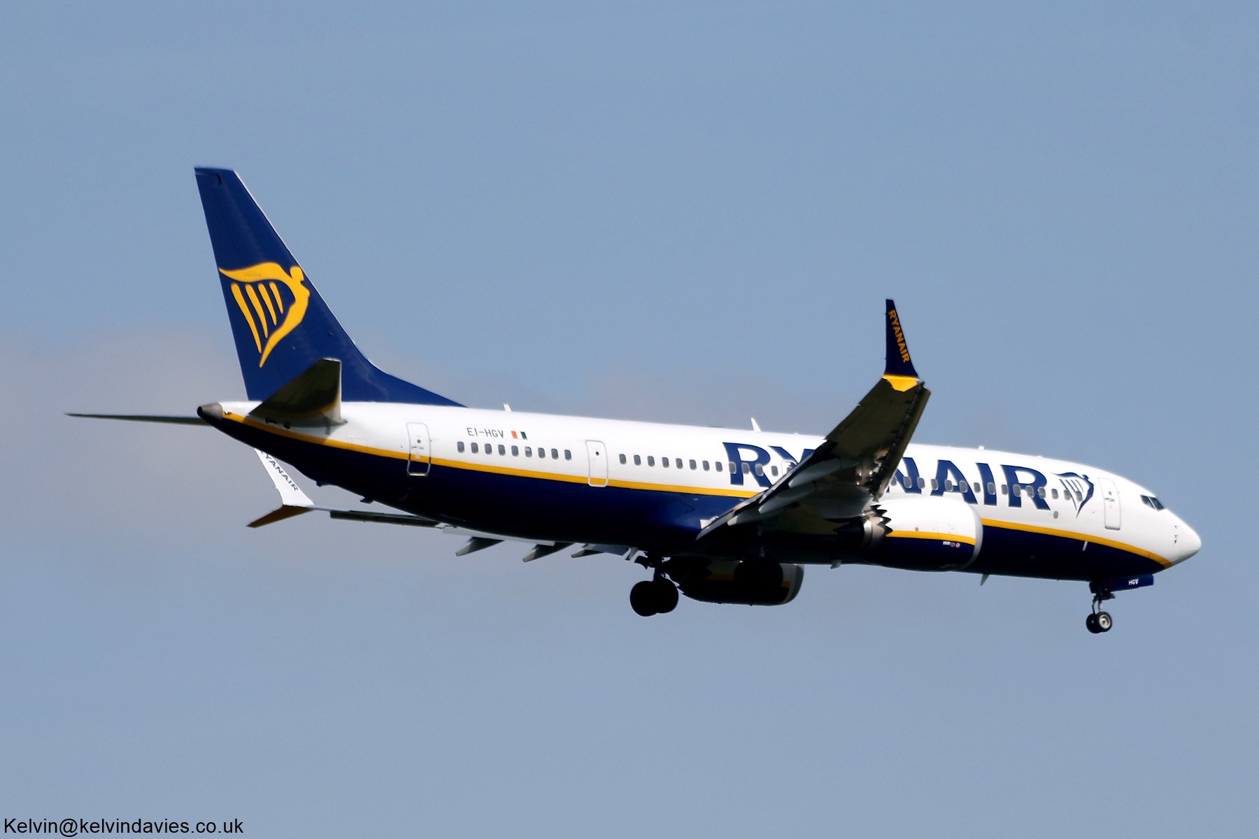 Ryanair 737 MAX  EI-HGV