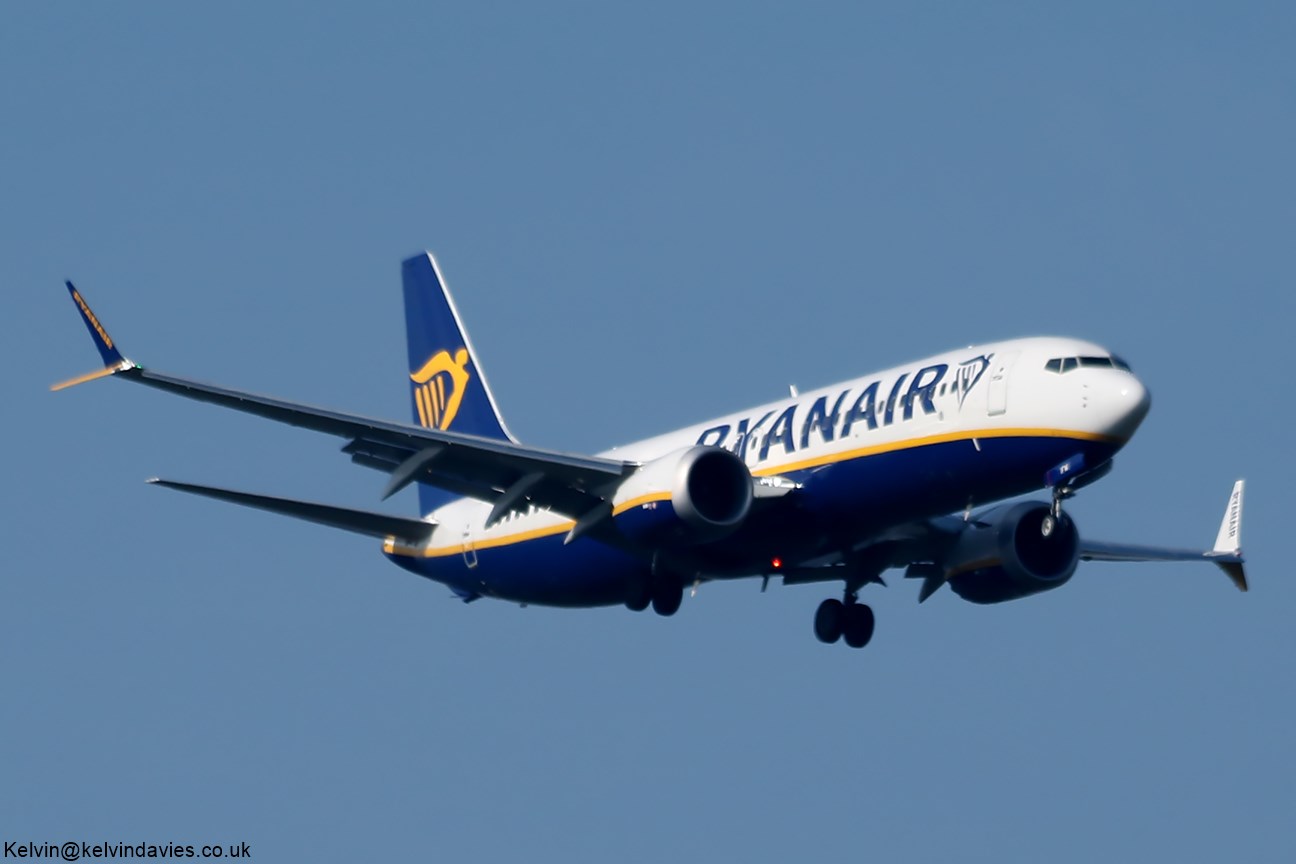 Ryanair 737MAX-8 EI-IFW