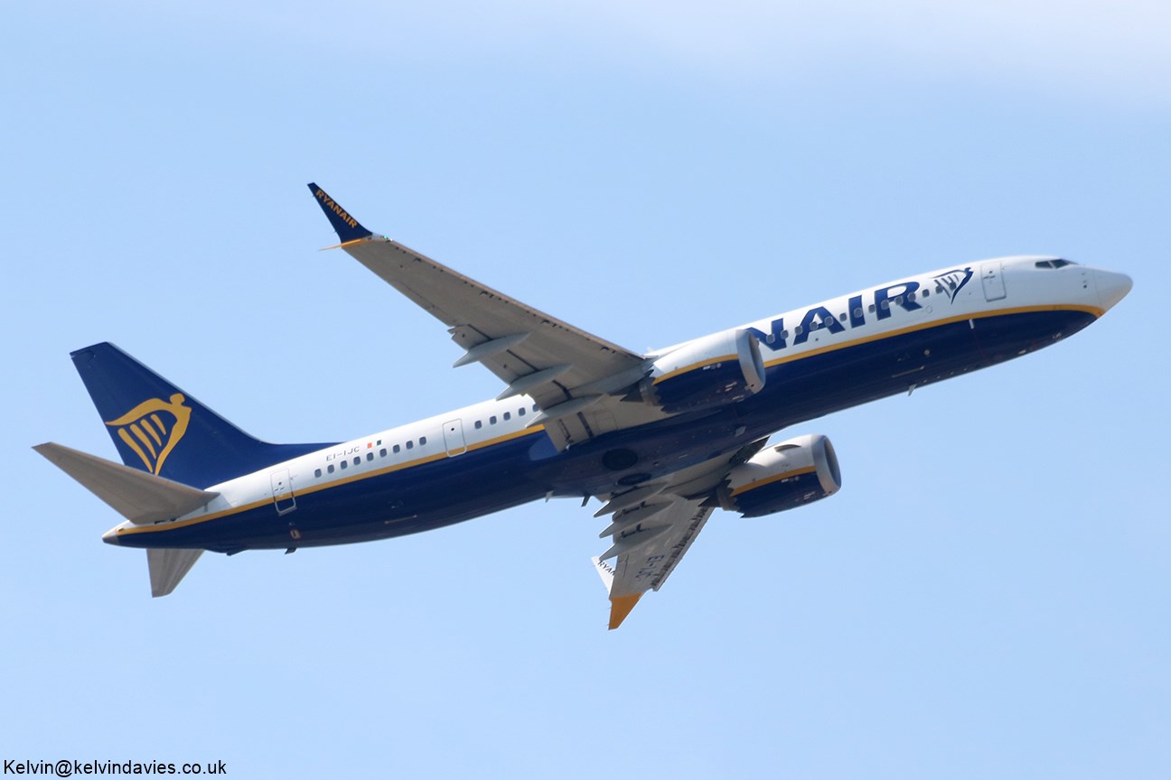Ryanair 737MAX EI-IJC