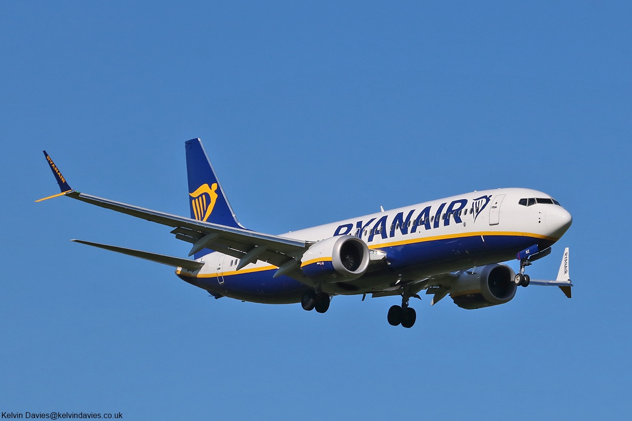 Ryanair 737MAX EI-IKZ