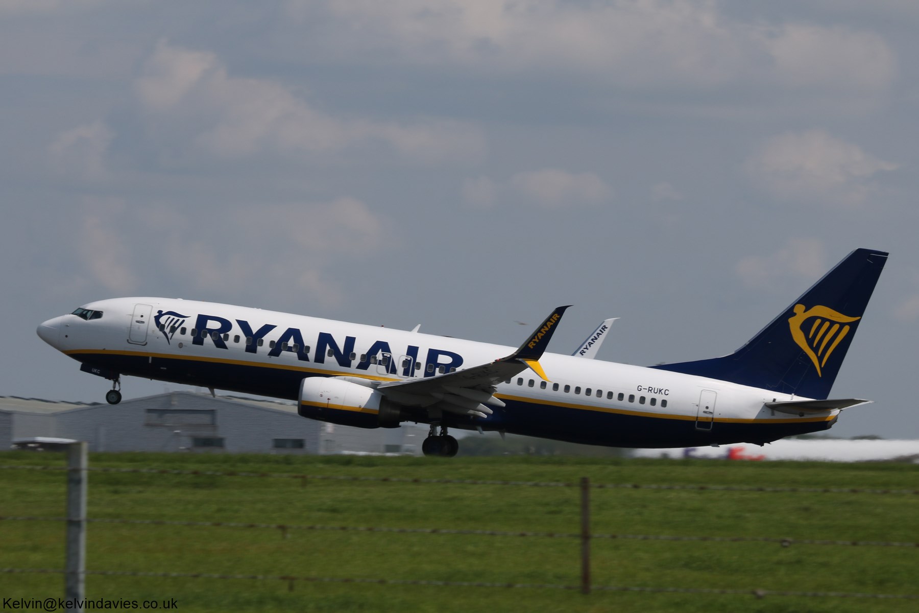 Ryanair 737 G-RUKC