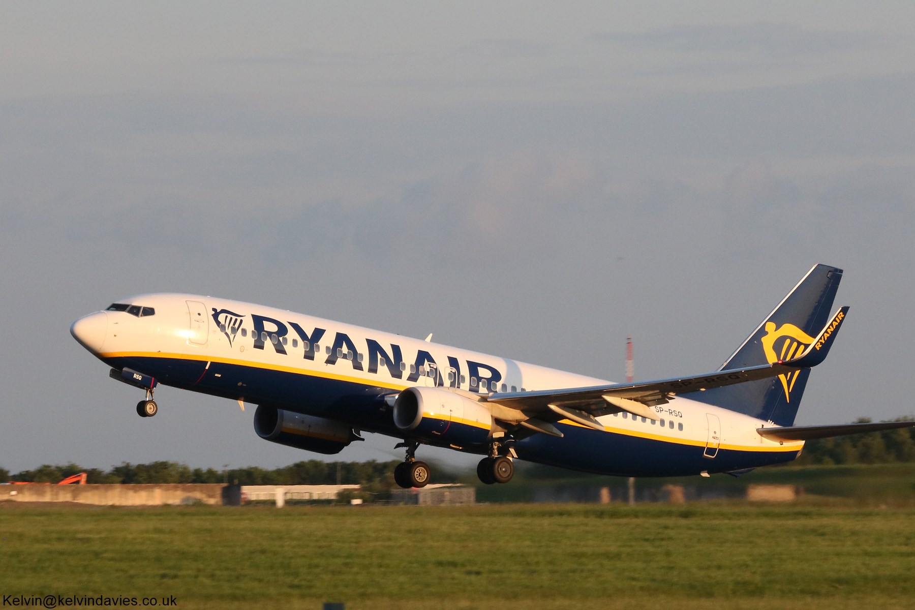 Ryanair 737 SP-RSQ