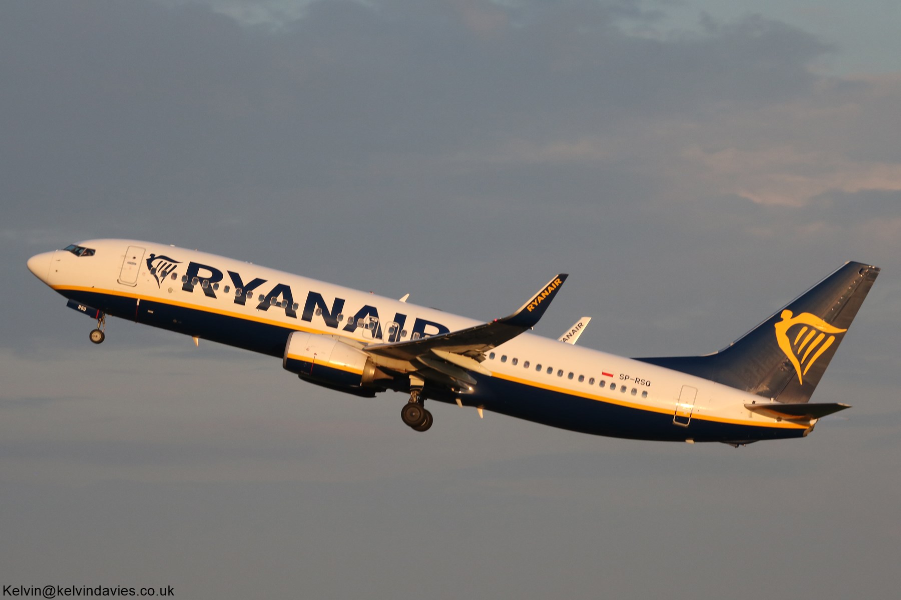 Ryanair 737 SP-RSQ