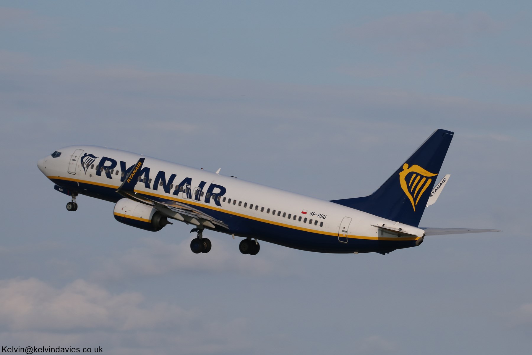 Ryanair 737 SP-RSU