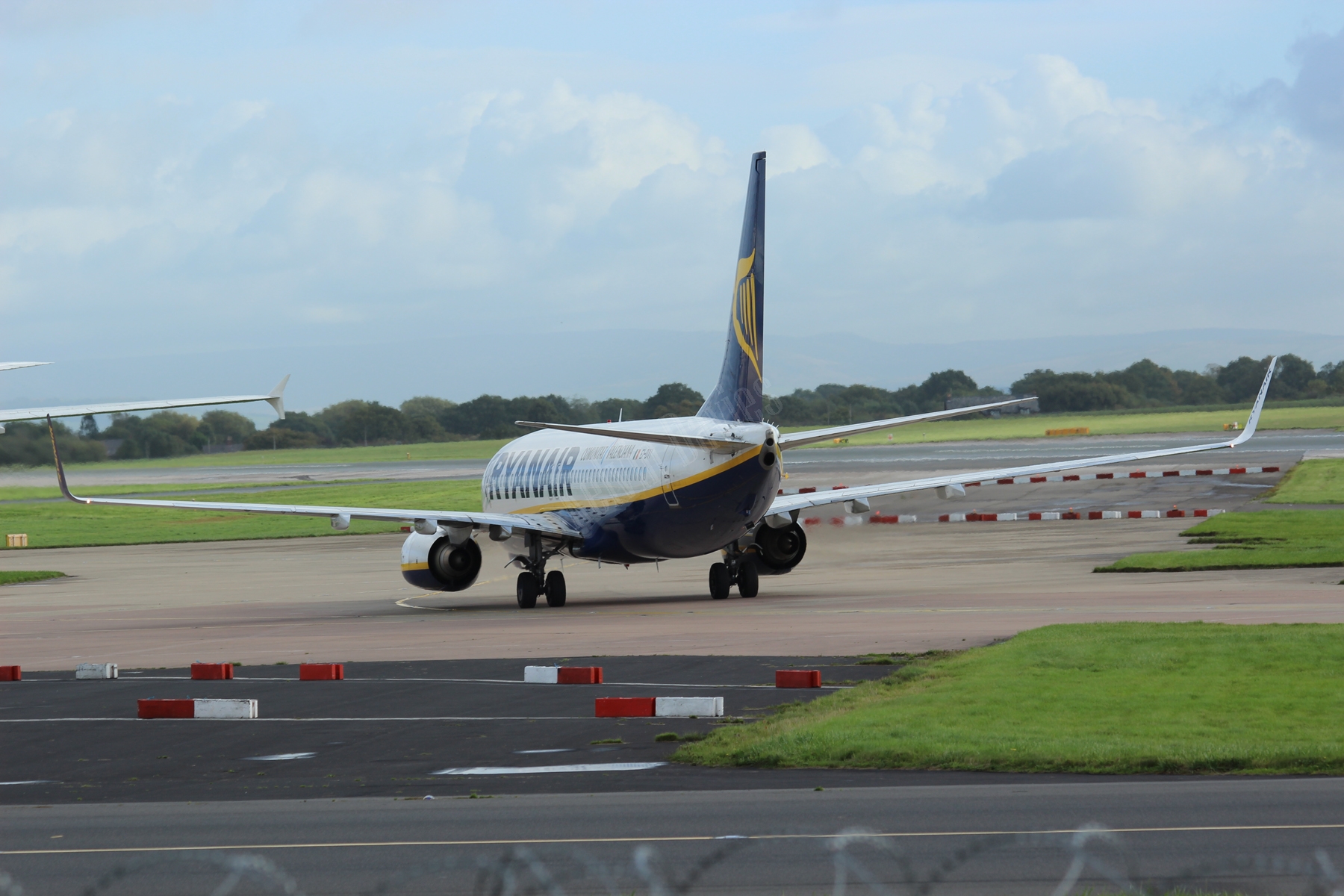 Ryanair 737 EI-DYI