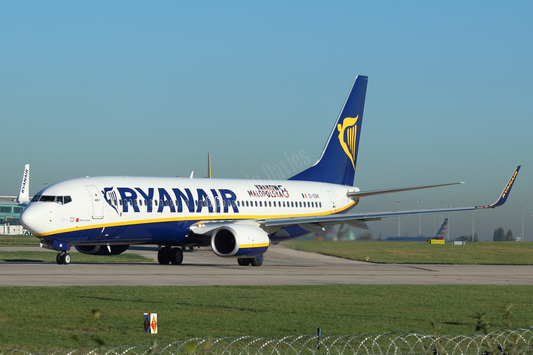 Ryanair 737 EI-ENK