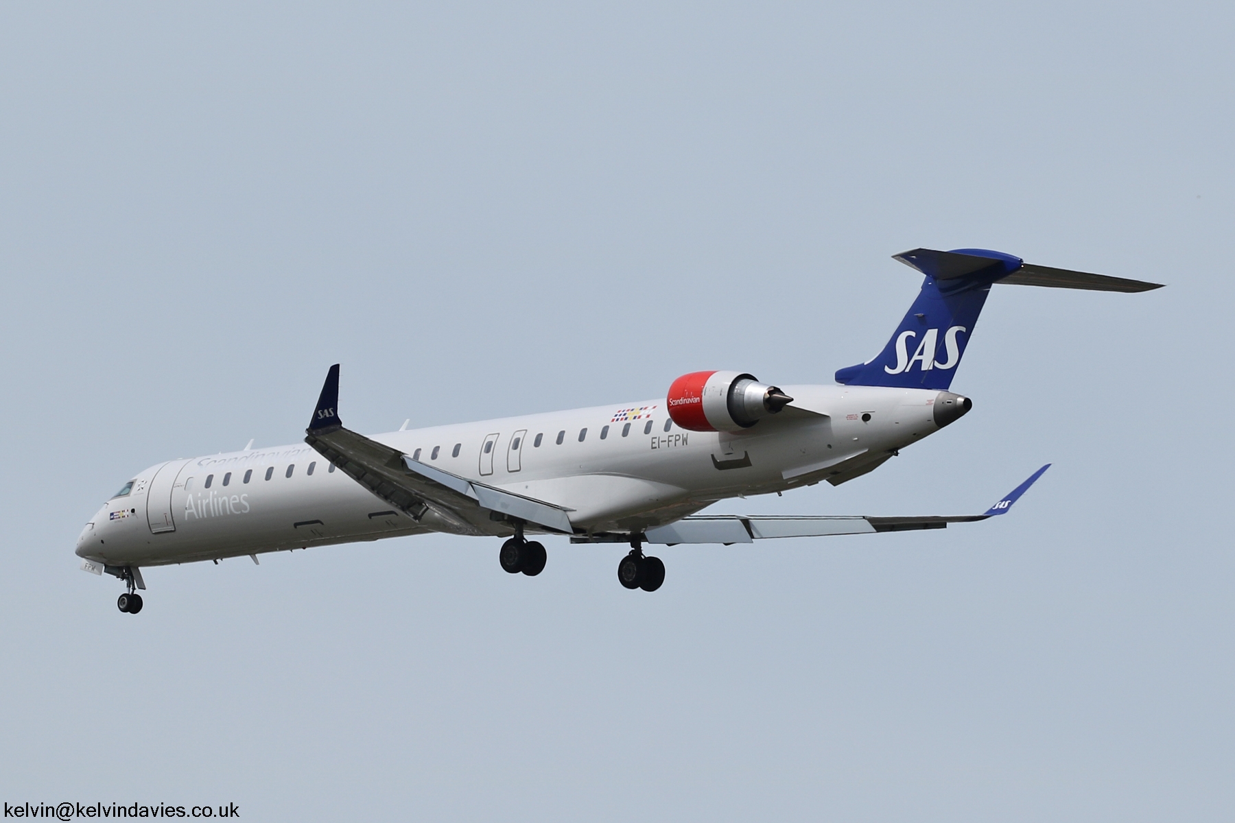 SAS Bombardier CRJ 900 EI-FPW