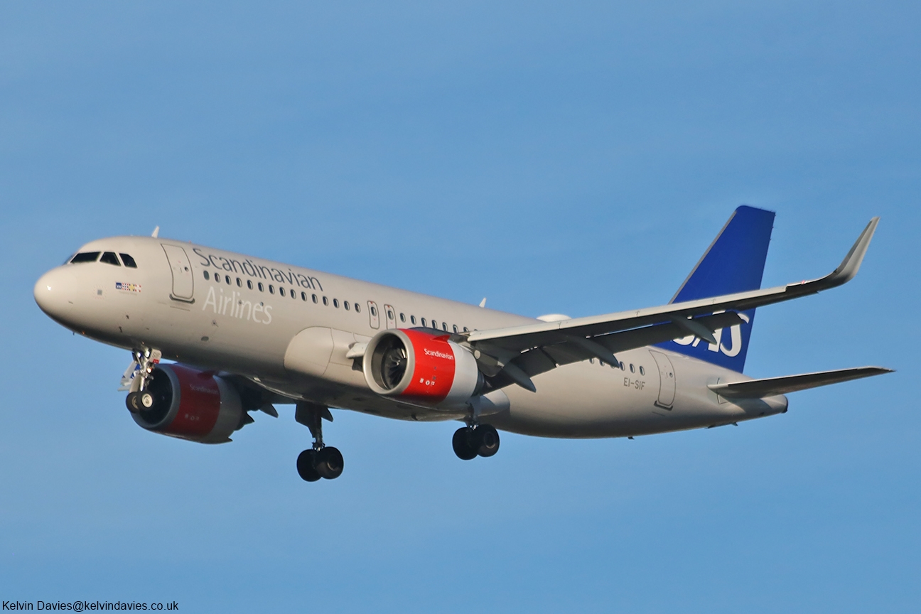 SAS Airbus A320NEO EI-SIF