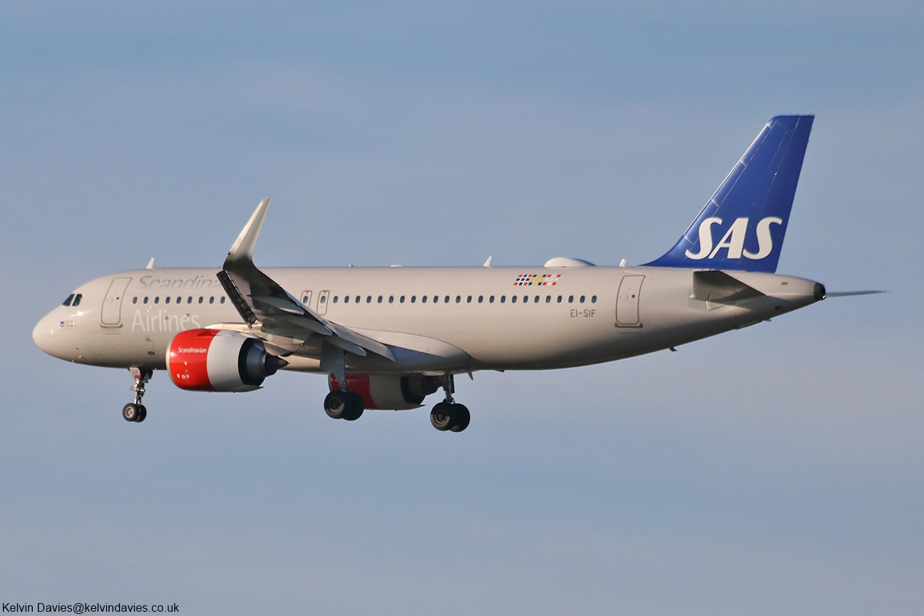 SAS Airbus A320NEO EI-SIF