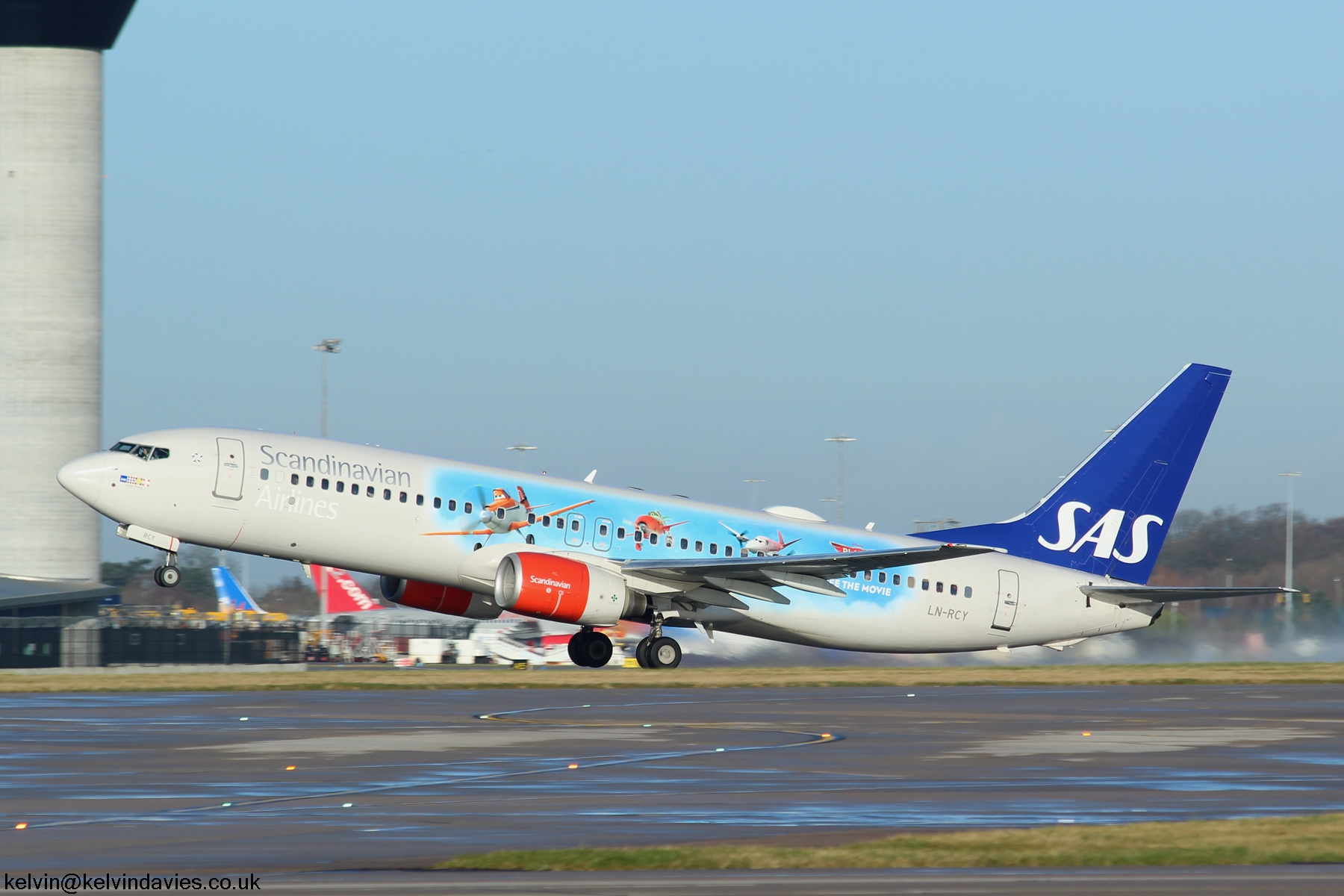 SAS 737 LN-RCY