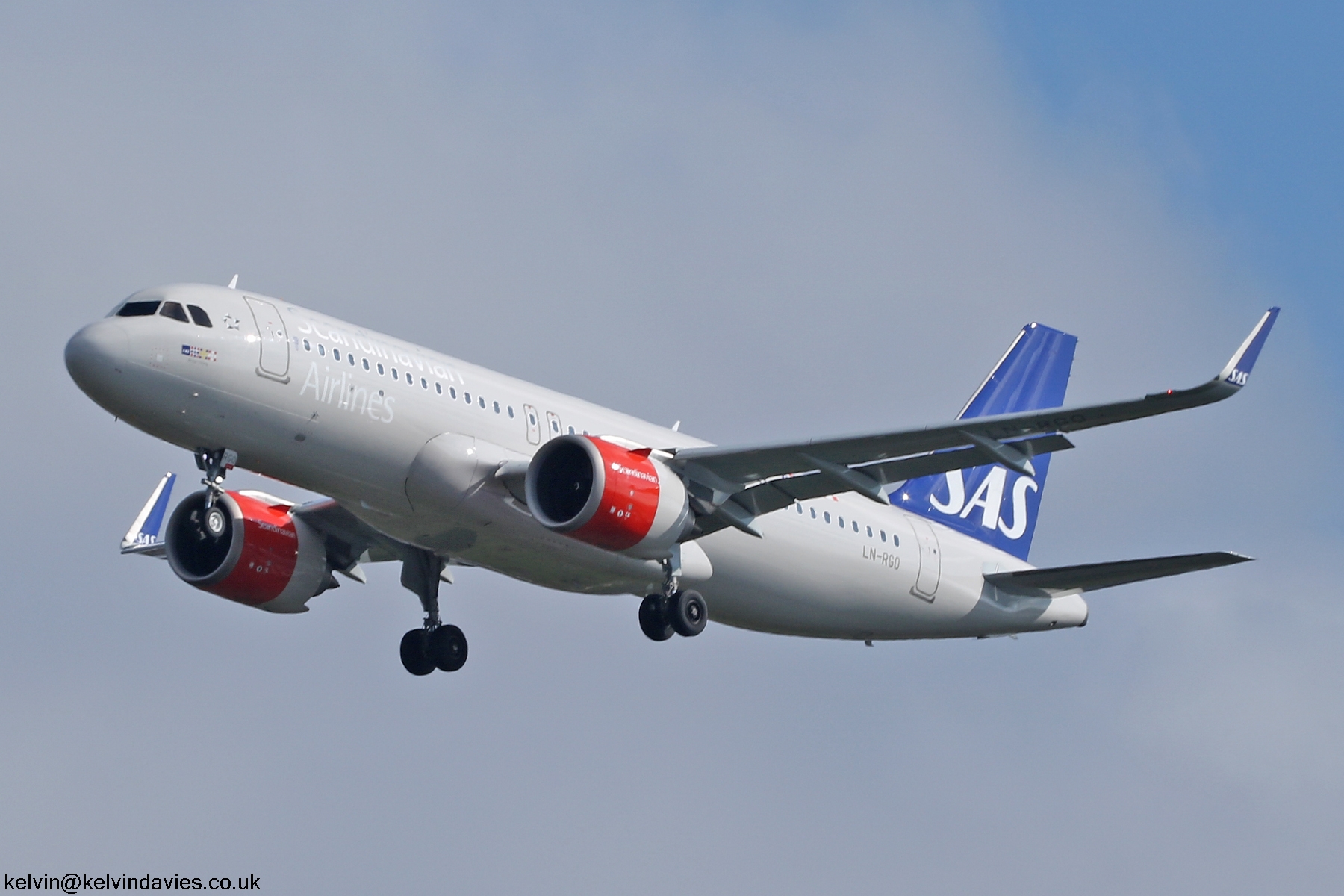 SAS A320-251NSL LN-RGO