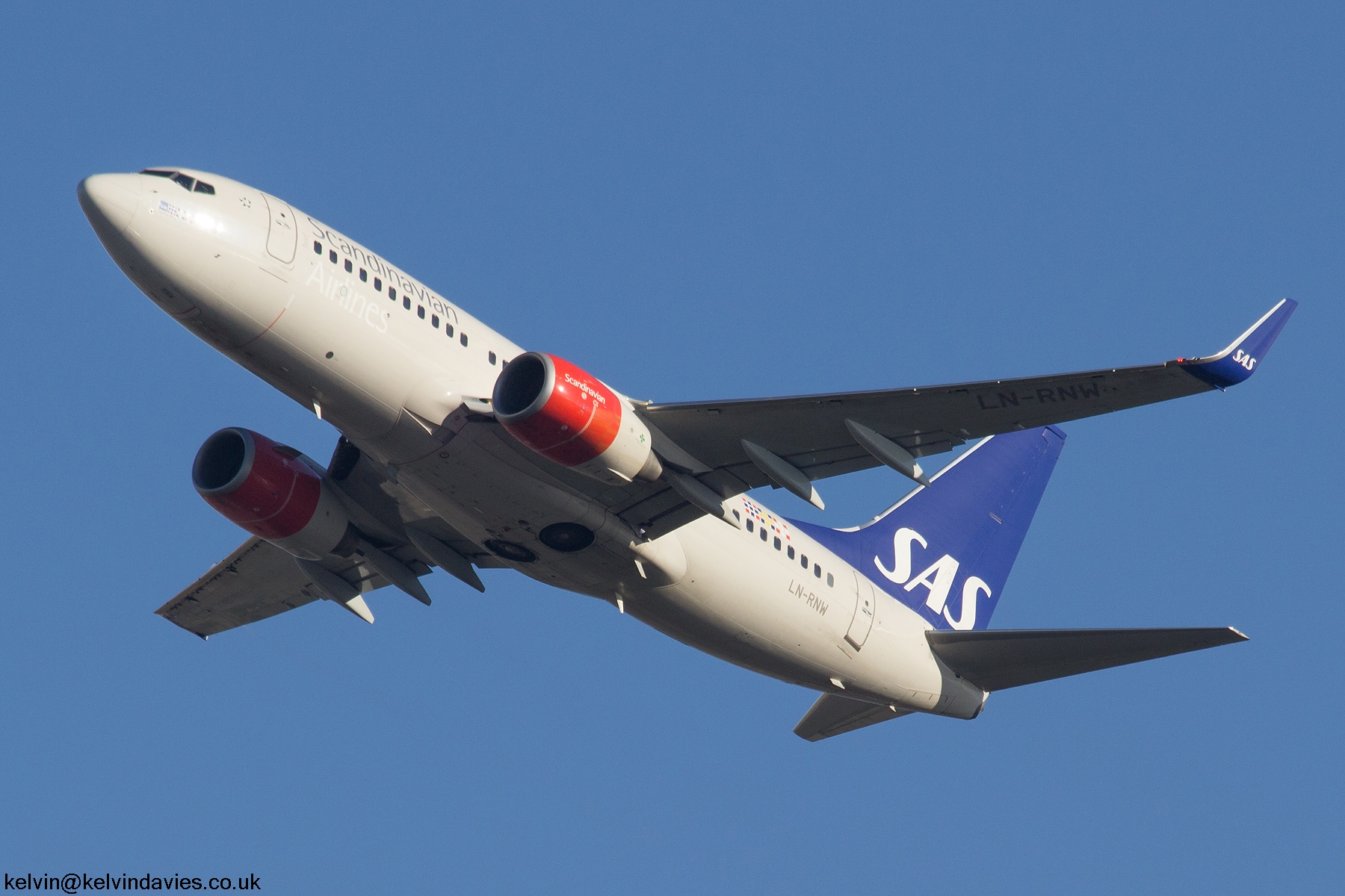 SAS B737 LN-RNW