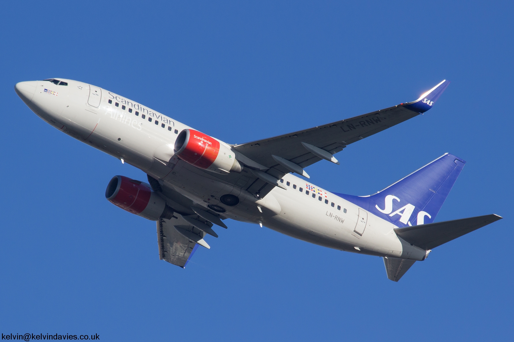 SAS B737 LN-RNW