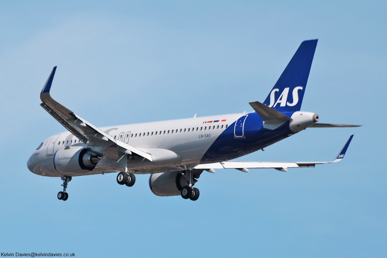 SAS A320NEO LN-SAG