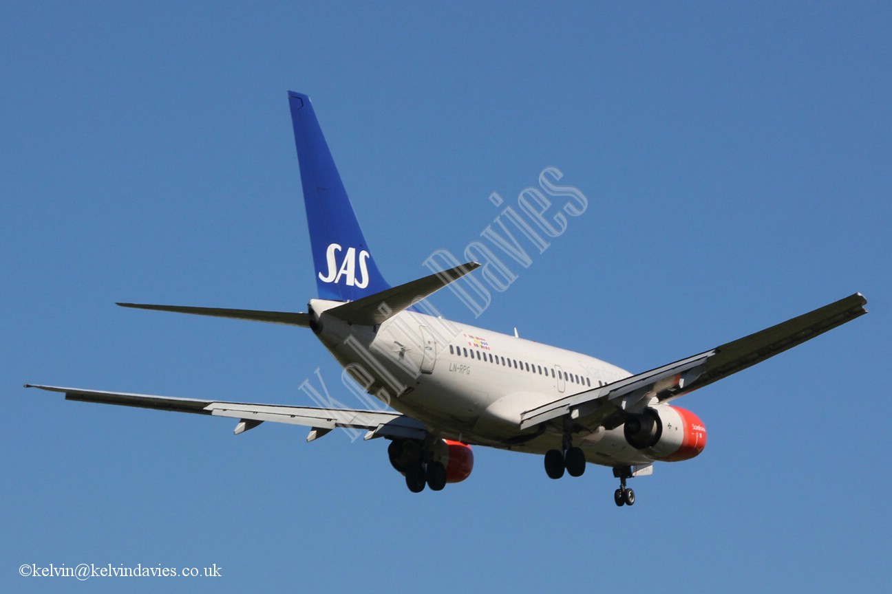 SAS B737 LN-RPG