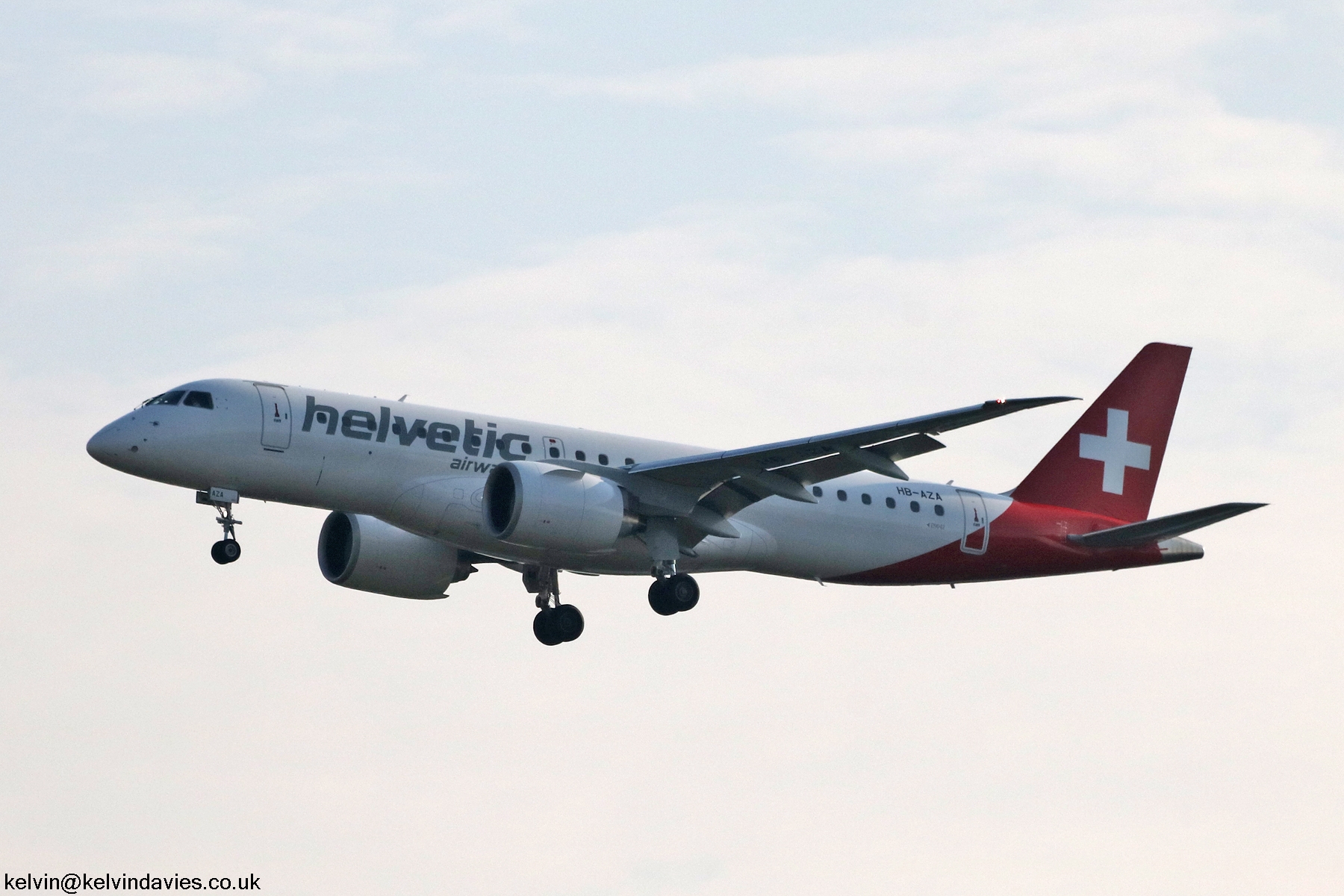 Helvetic EMB-190 HB-AZA