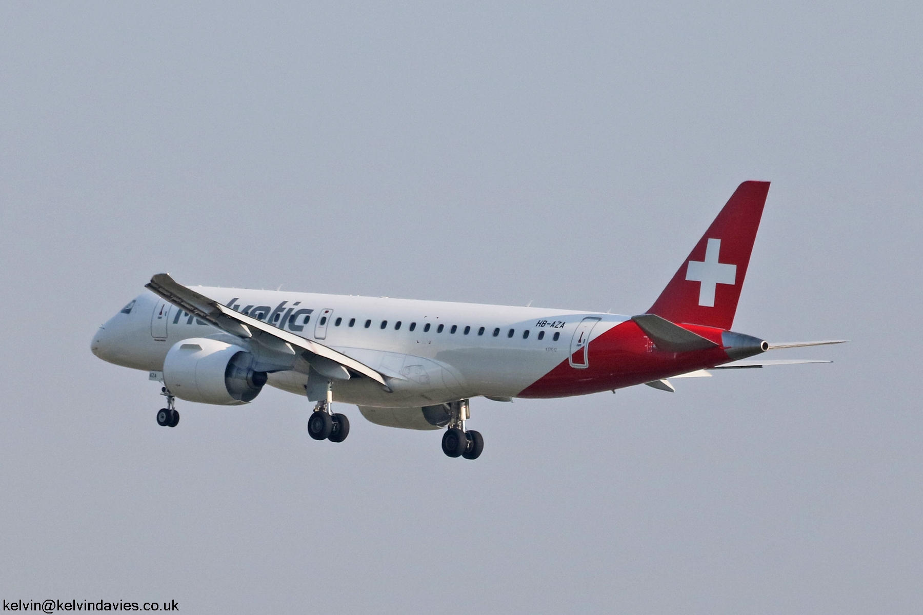 Helvetic EMB-190 HB-AZA