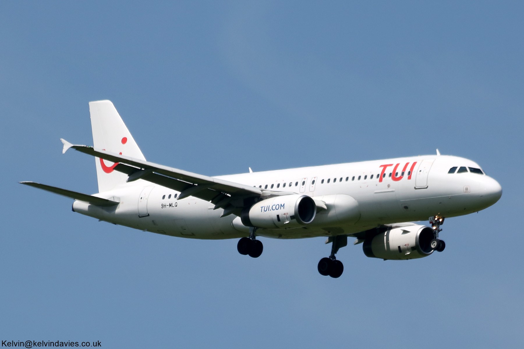 TUI Airways A320 9H-MLQ
