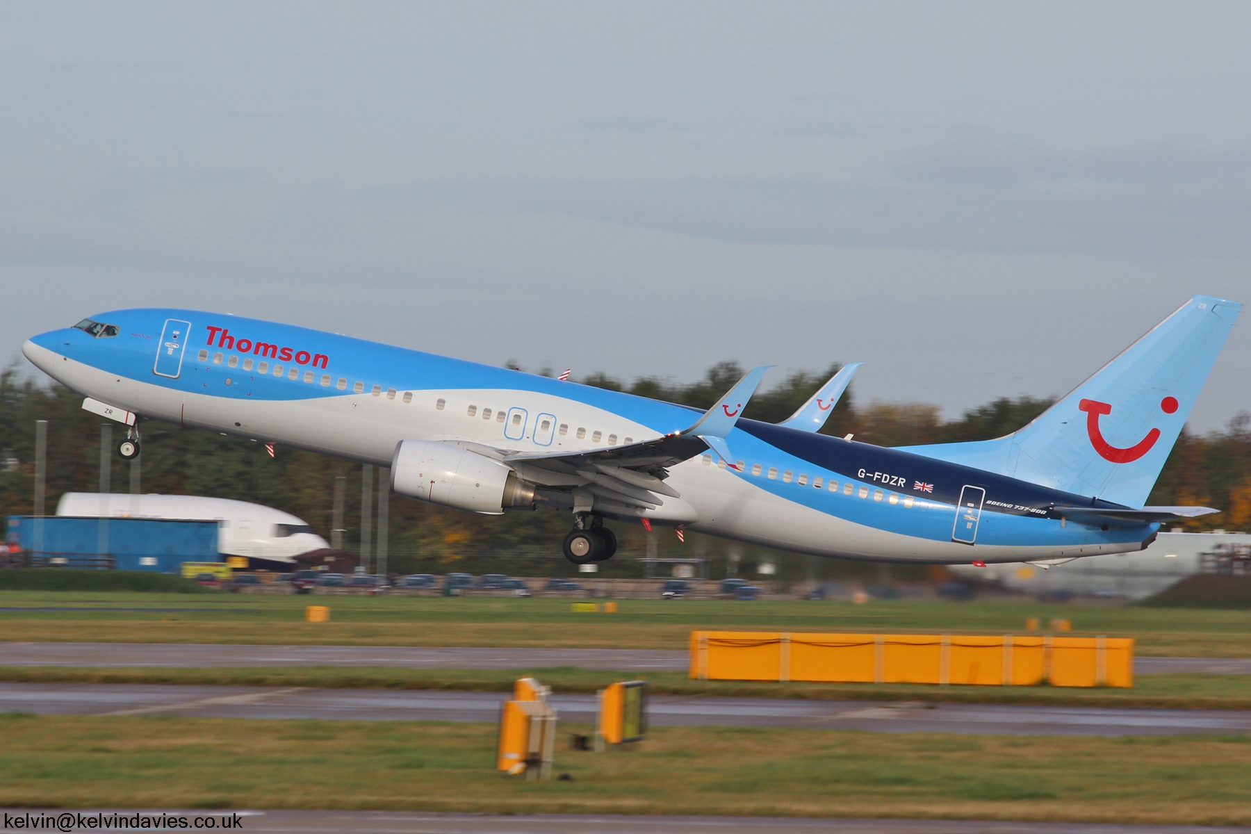 TUI 737NG G-FDZR