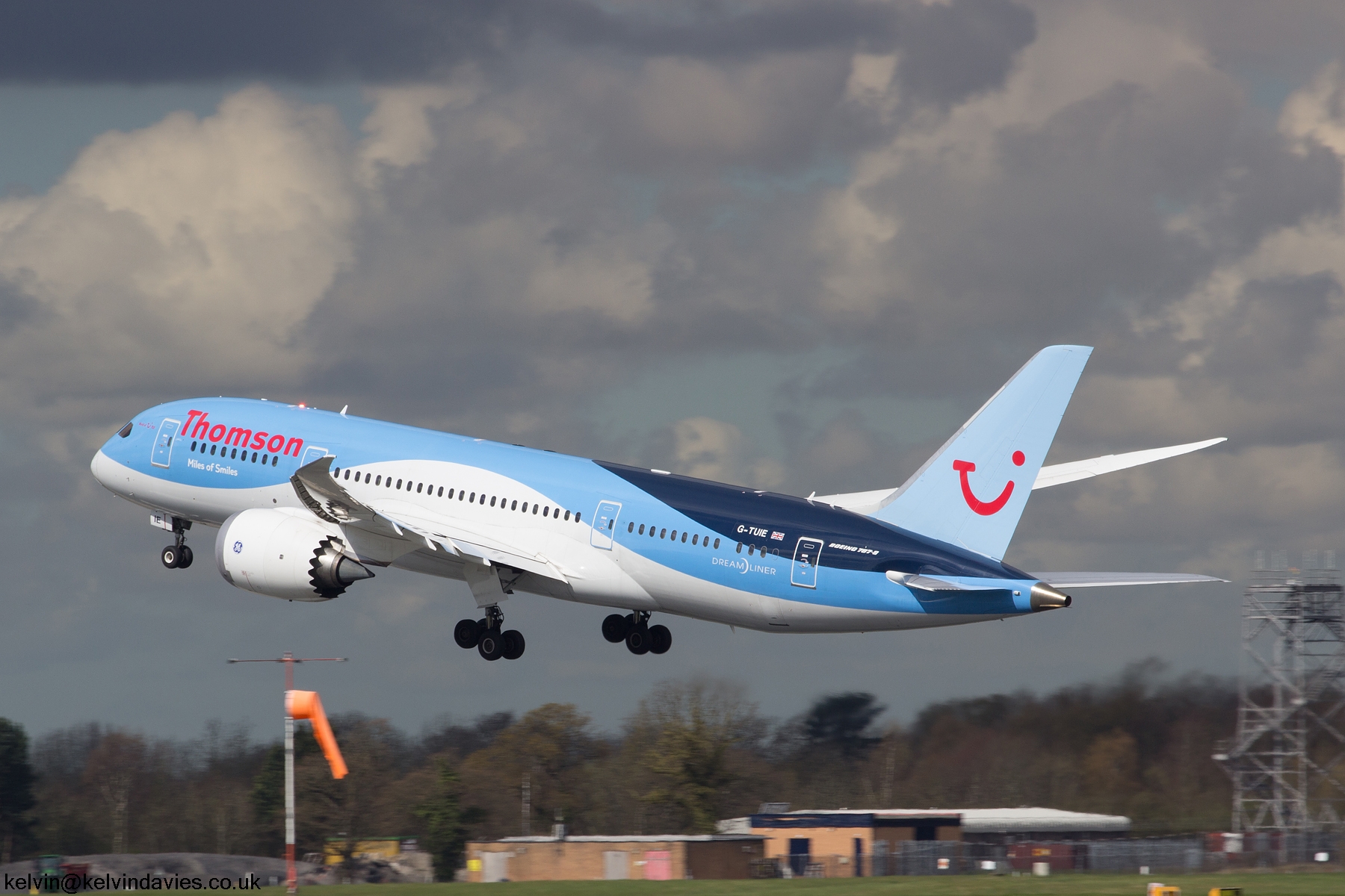 Thomson Airways 787 G-TUIE