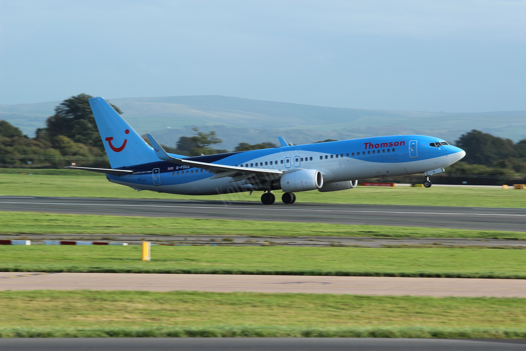 Thomson Airways 737 G-FDZE