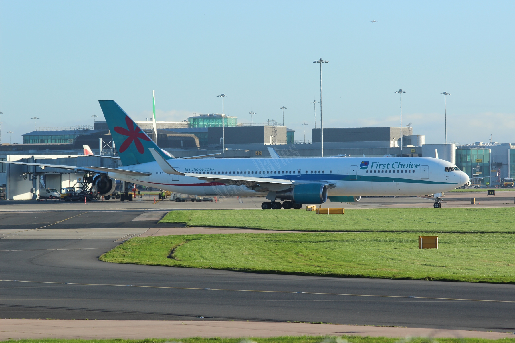 Thomson Airways 767 G-OOBL